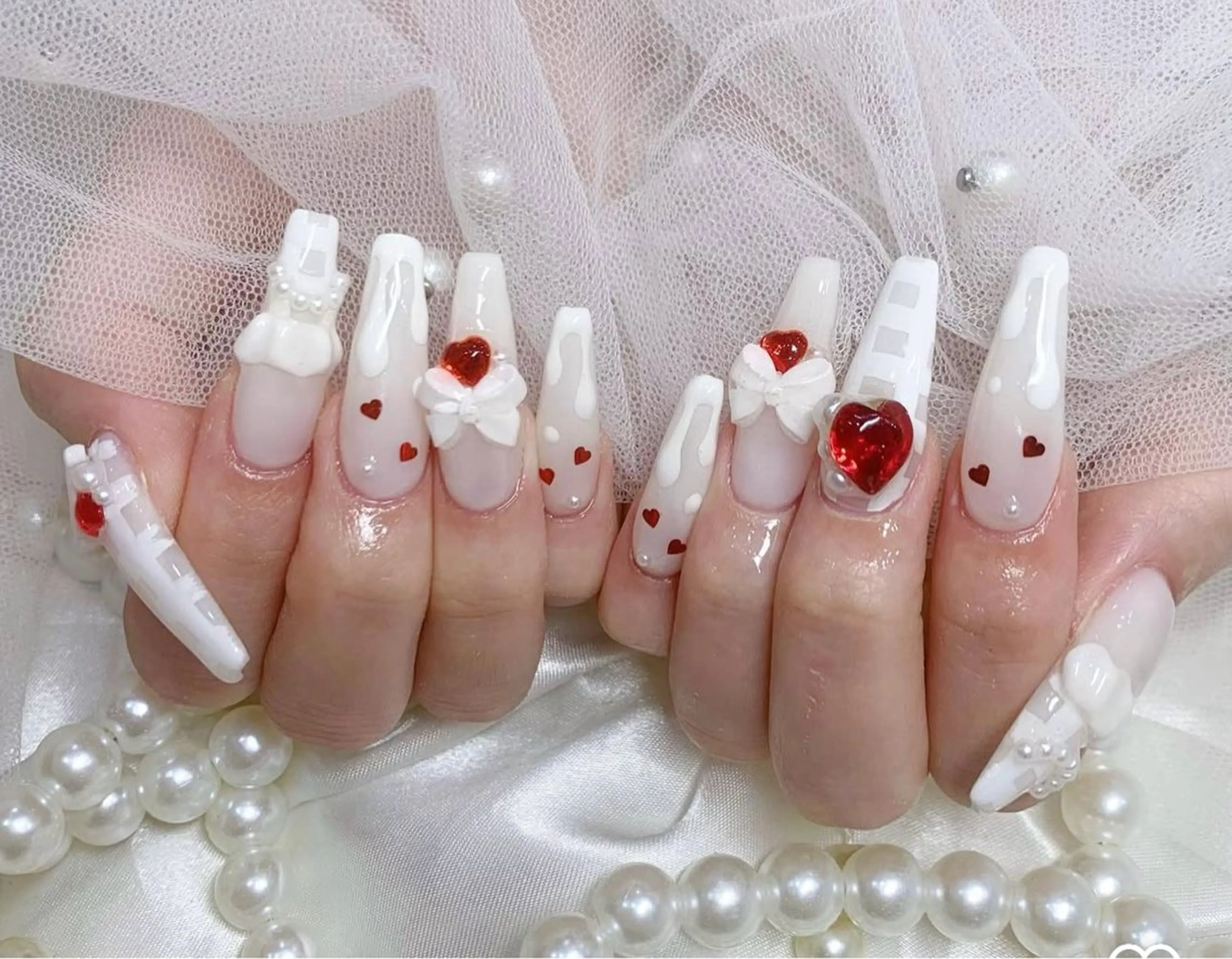 ネイル グラデーション キラキラネイル ワンカラーネイル 冬ネイル Jenn Nail Salonのネイルデザイン