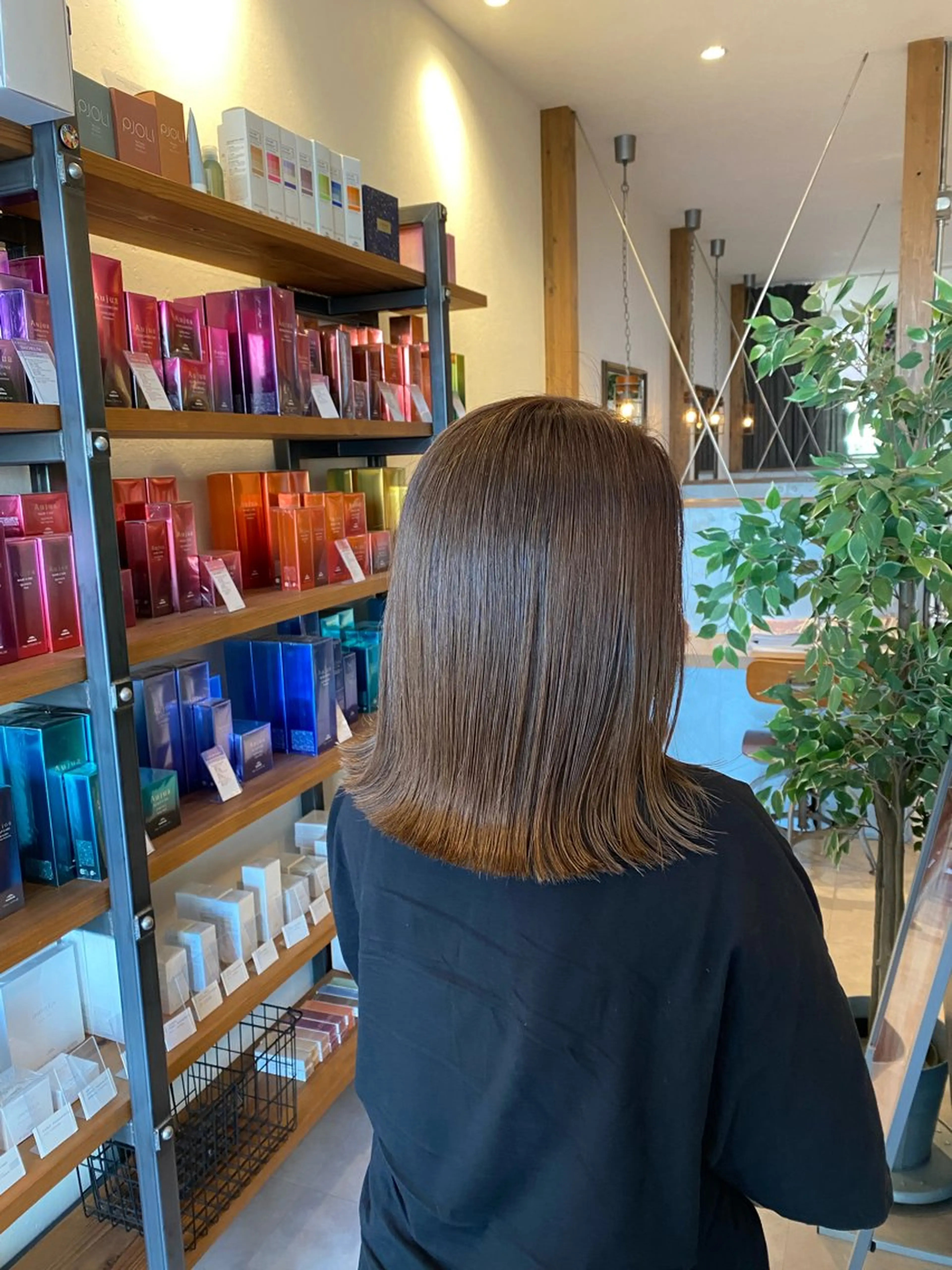 ミディアム カラー 希優🌺ソムリエ /ブリーチ/カットのヘアスタイル