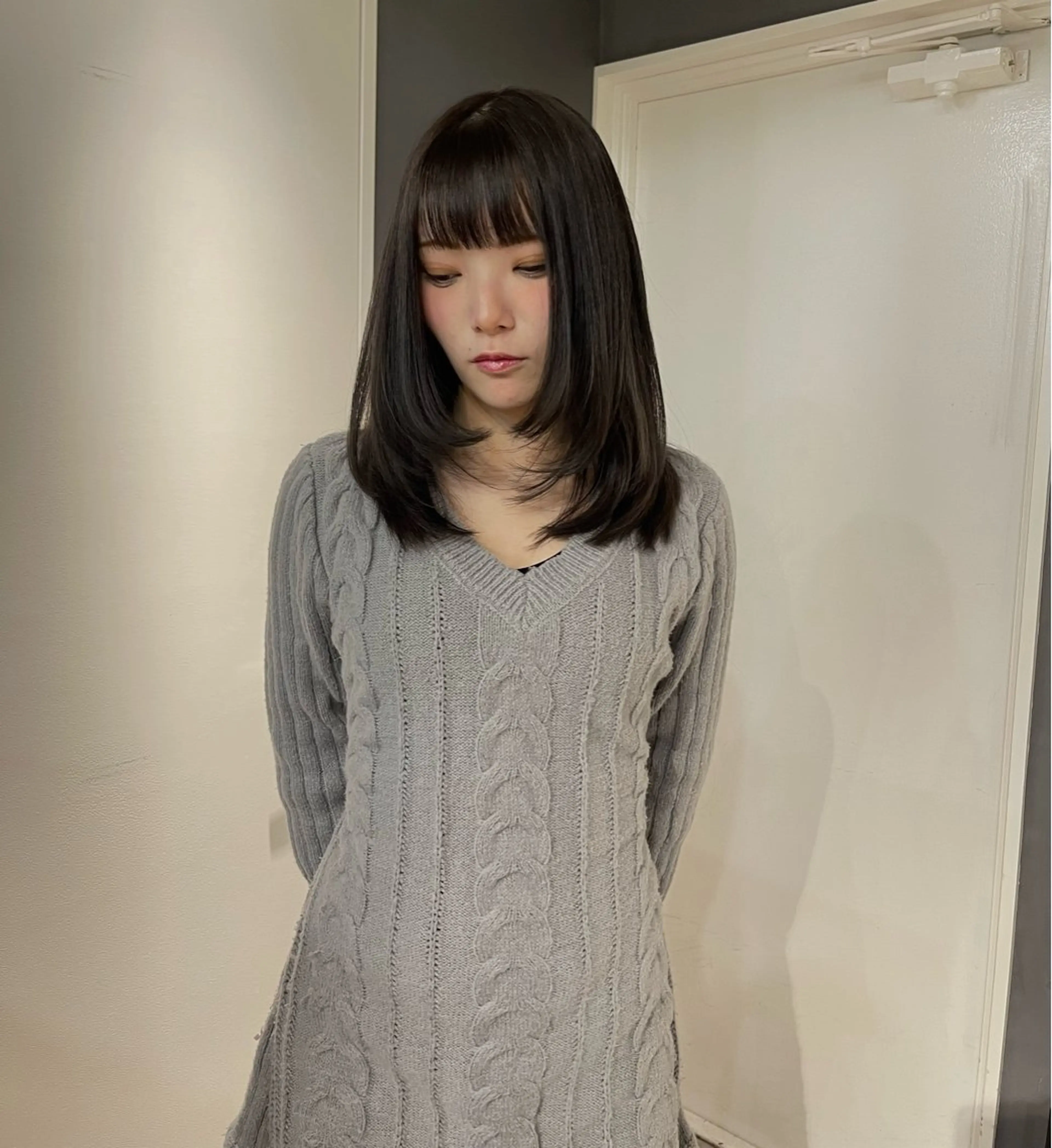 ミディアム カラー ミディアムレイヤー グレージュ オリーブグレージュ オリーブグレー レイヤーカット カット ヘアカラー 堀江/艶髪/透明感 カラー/NENE🫧のヘアスタイル