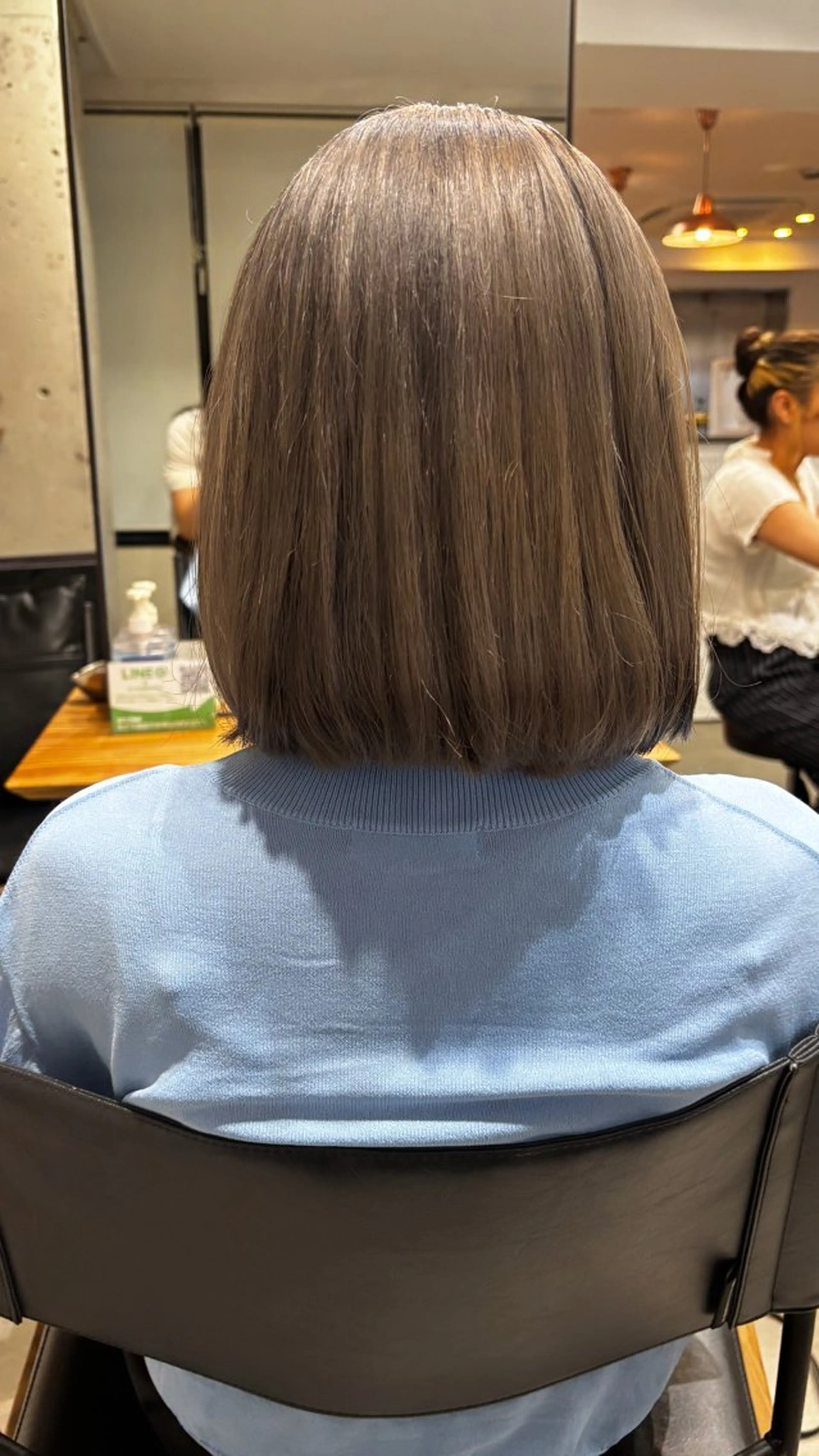 カラー アッシュ アッシュグレー アッシュグレージュ ブリーチ グレージュ オリタ ルカのヘアスタイル