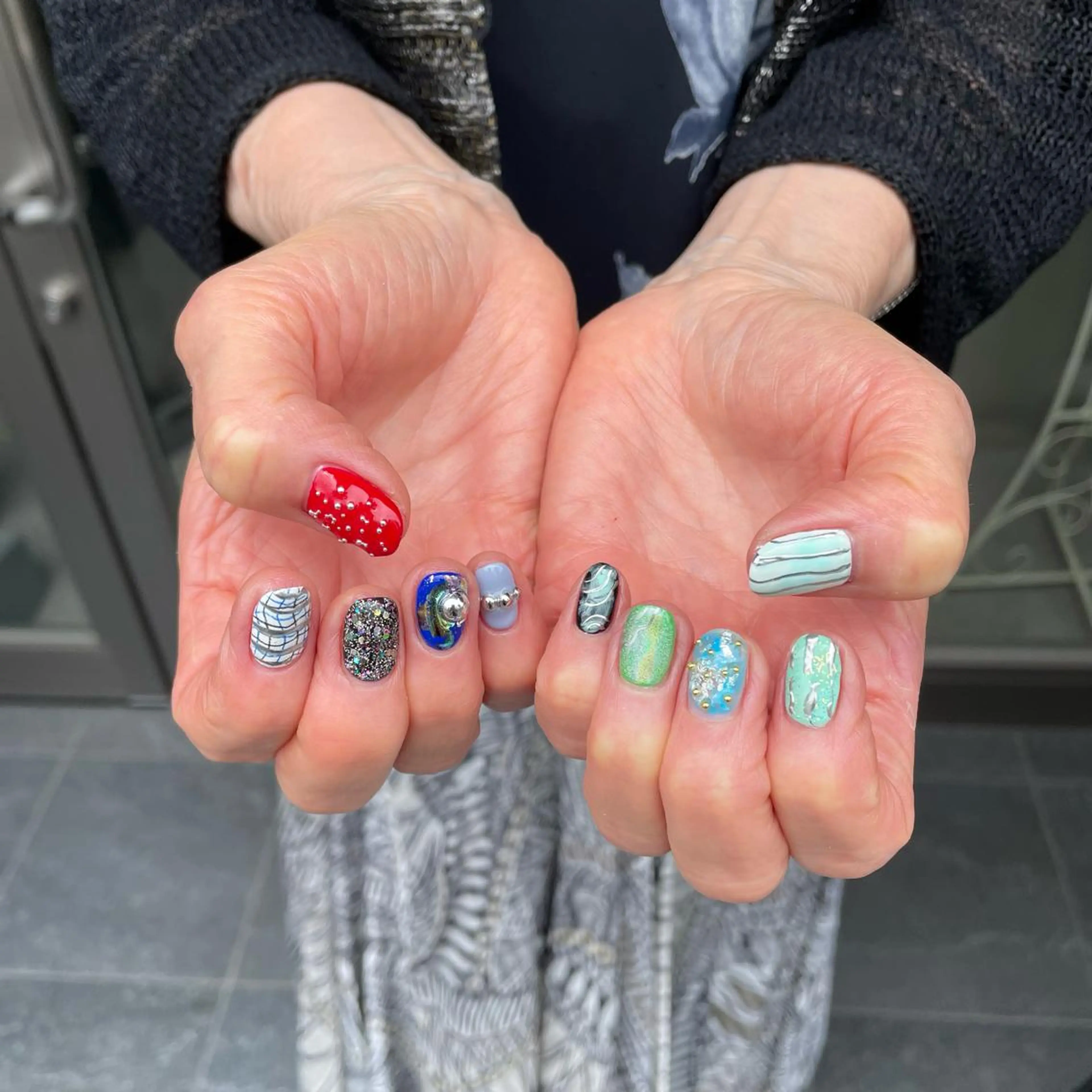 ネイル neouv所属・NEOUV NAILのネイルデザイン