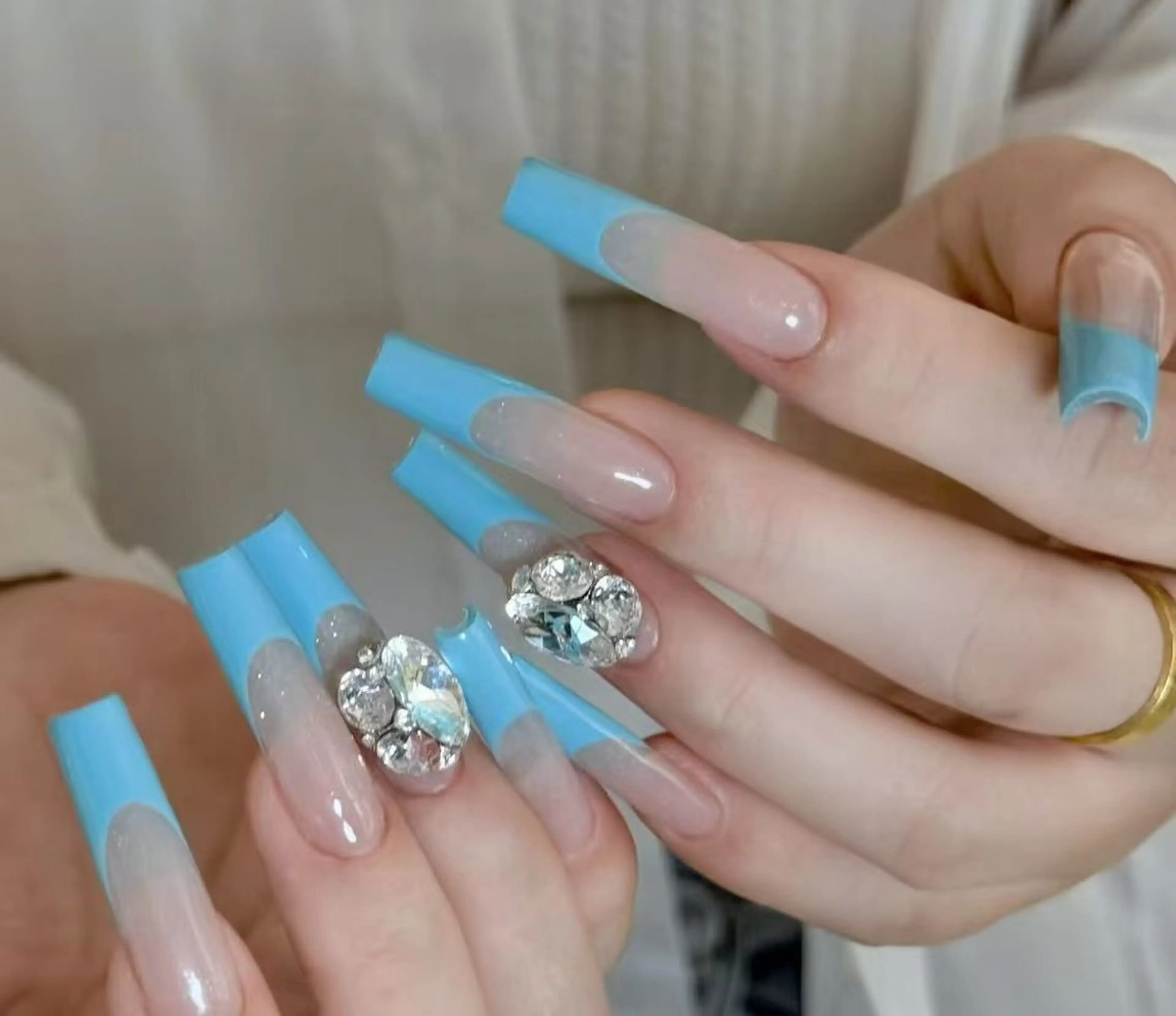 ネイル オーロラネイル フラワーネイル フットネイル フレンチネイル ジェルネイル ハンドネイル BabyYouMi ねねのネイルデザイン