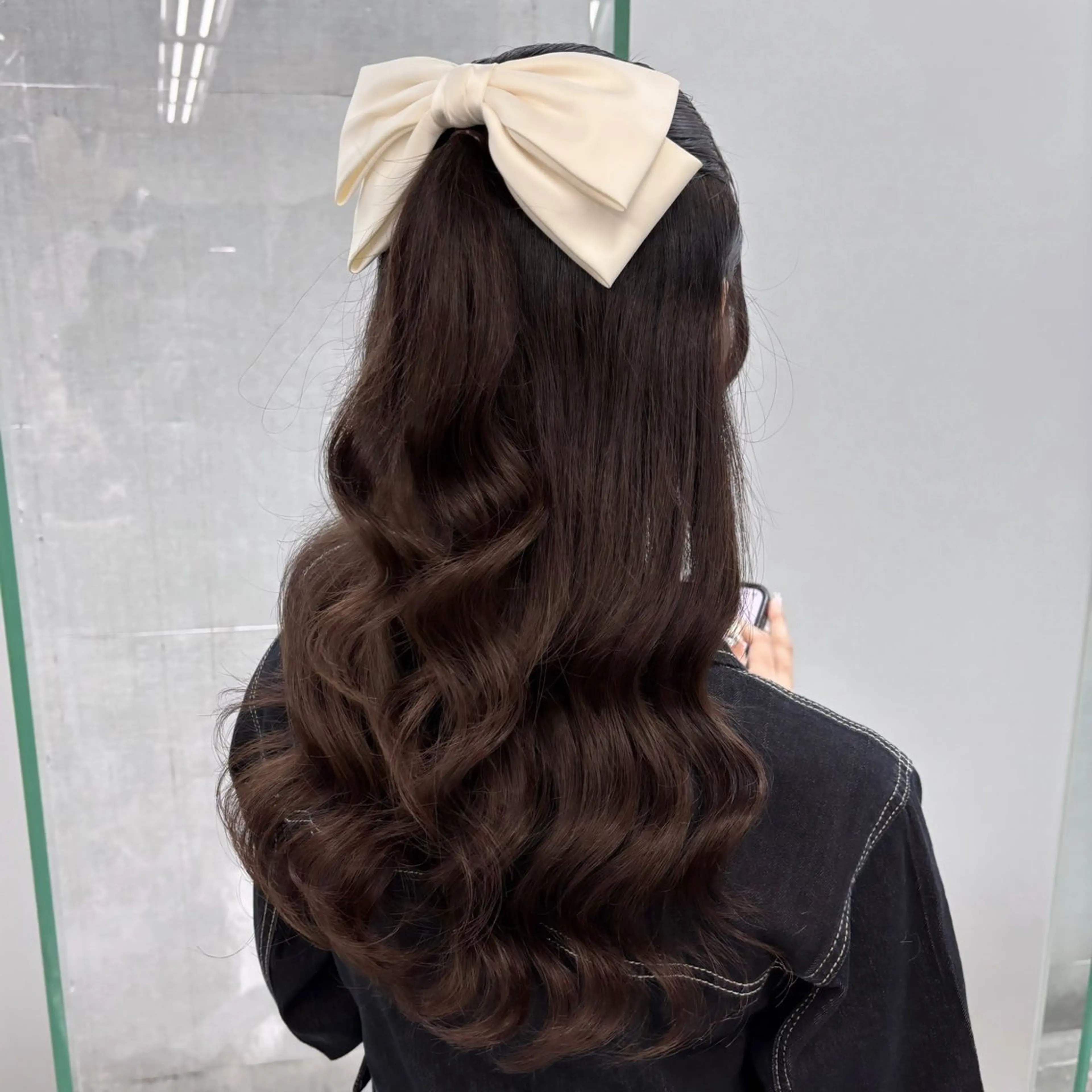 ロング ヨシンモリ ヘアセット yurina🩰新宿 艶カラー・アレンジのヘアスタイル