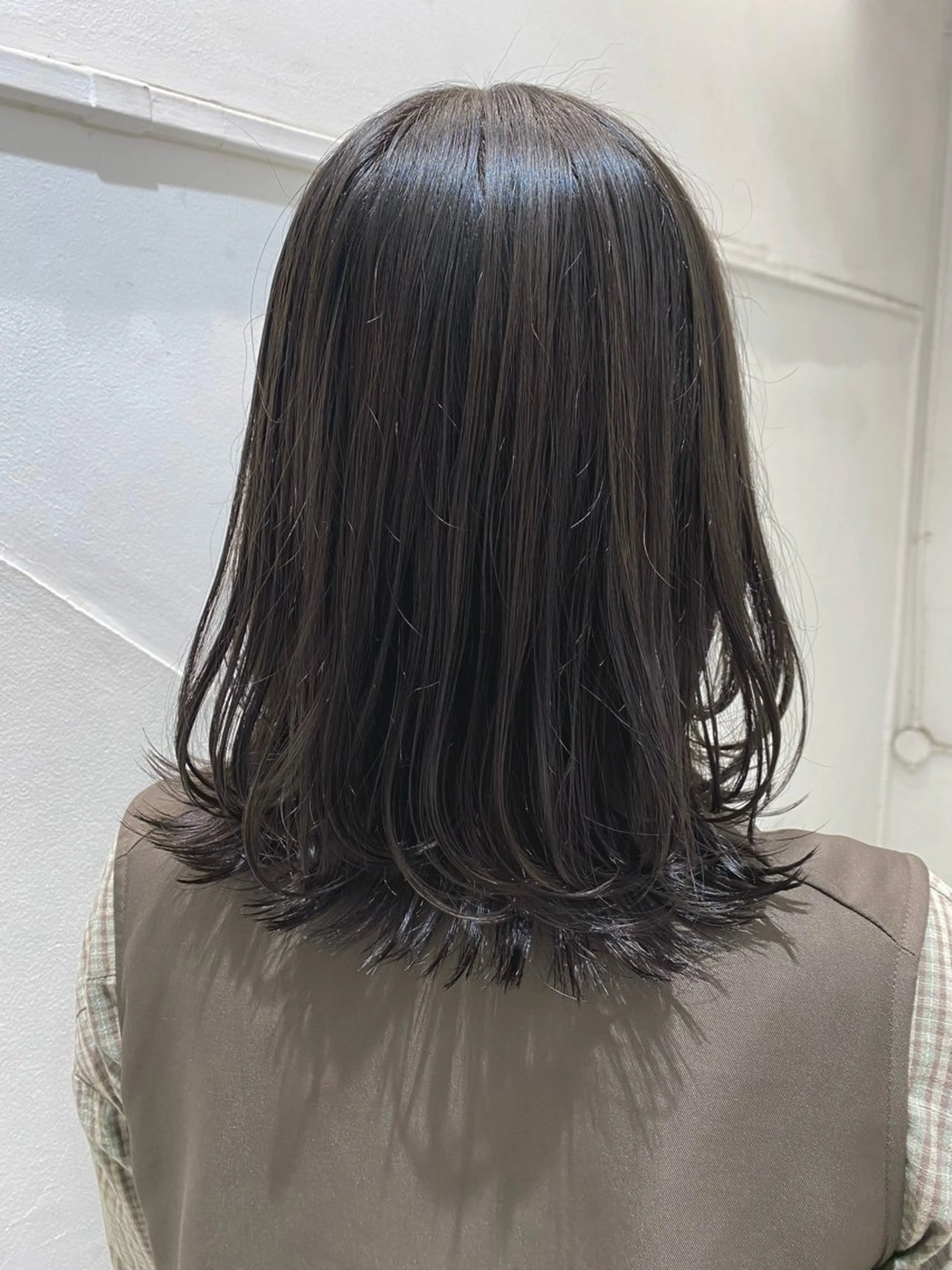 セミロング カラー アッシュ レイヤーカット ✨くびれスタイル✨️ 戸嶋穂乃香のヘアスタイル
