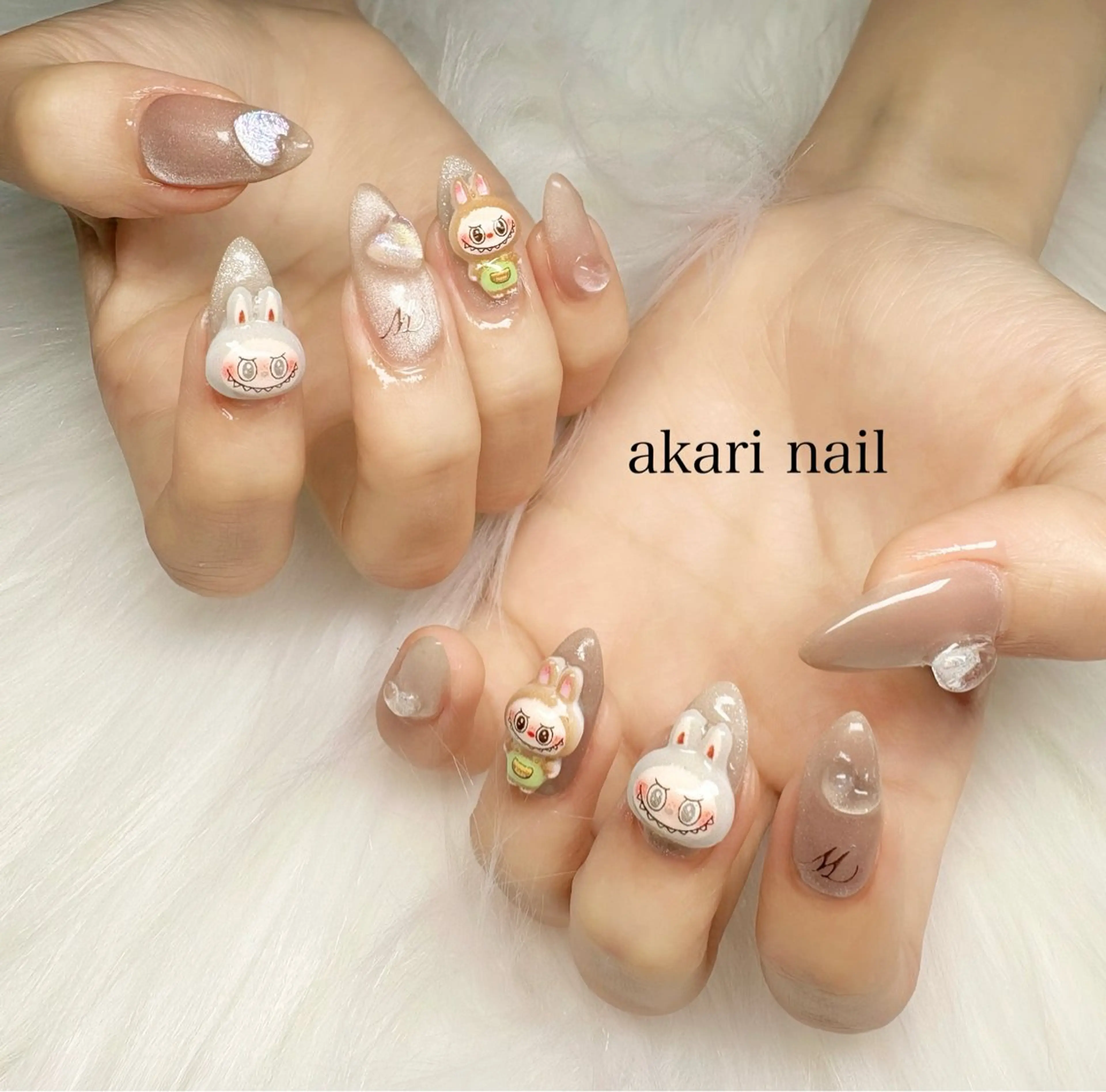 ネイル マグネットネイル ハンドネイル フットネイル AKARI nail💅のネイルデザイン
