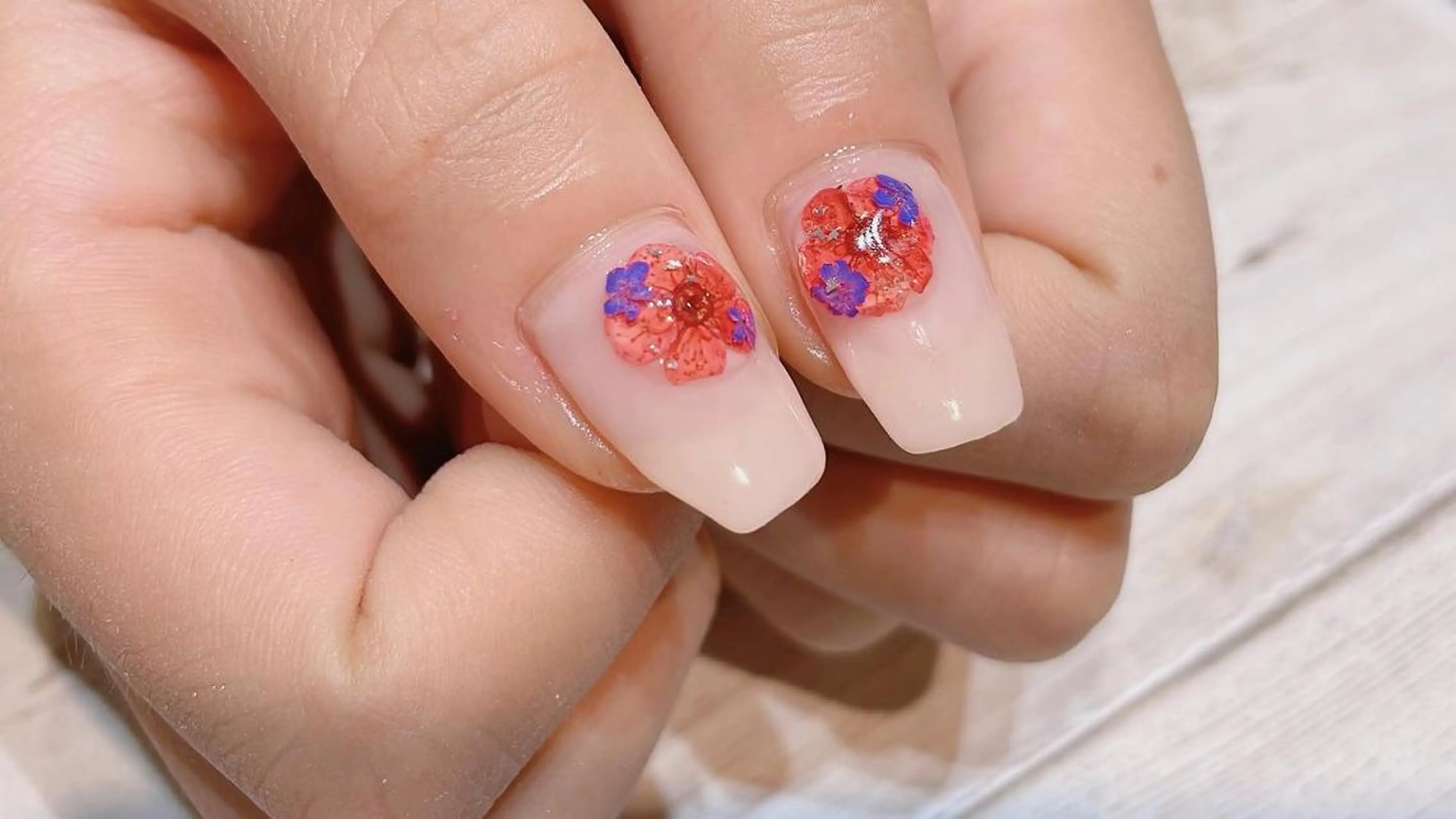 ネイル マツエク・マツパ まつげパーマ ボリュームラッシュ ジェルネイル ニュアンスネイル パラジェル 髙橋 敦子のマツエク・マツパデザイン