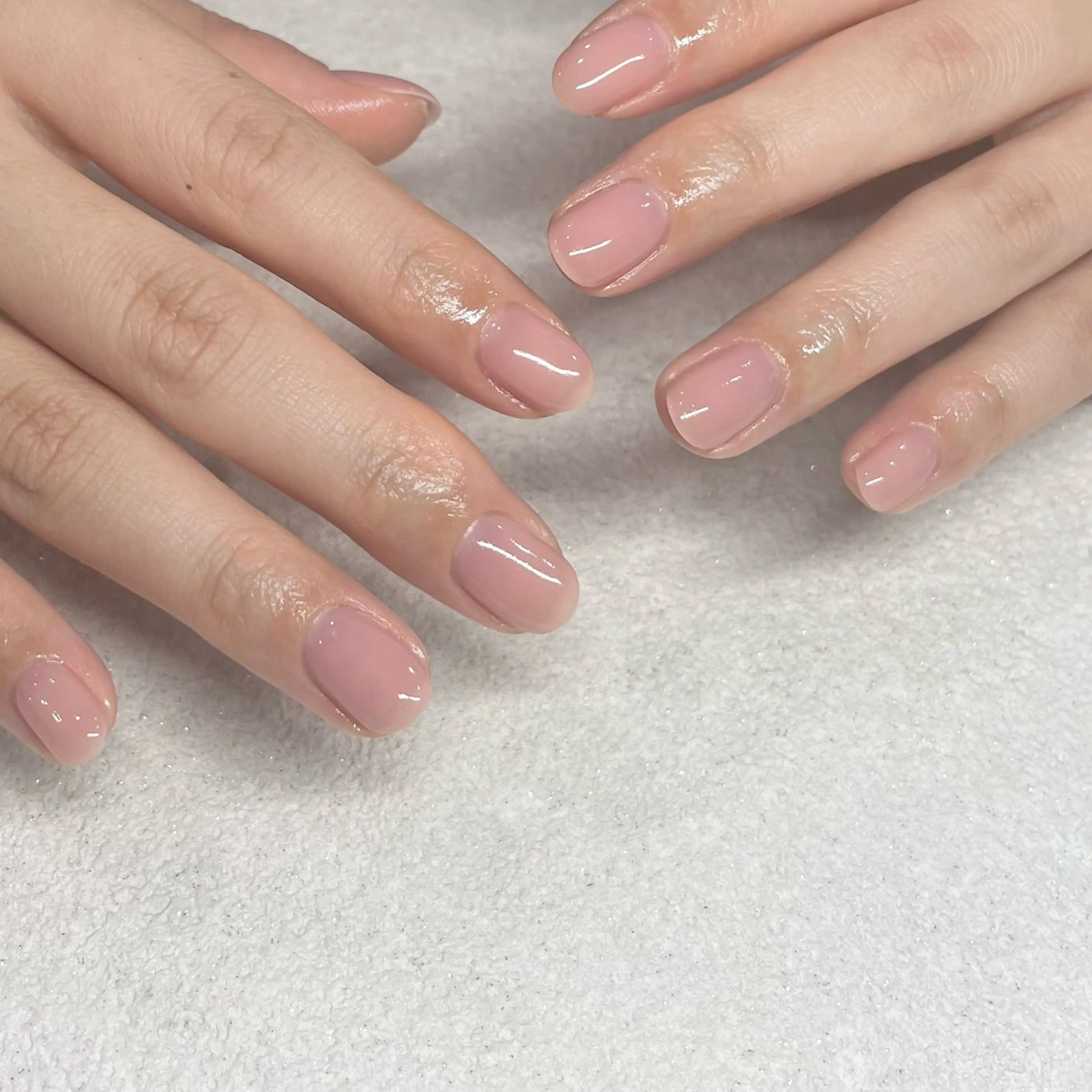 ネイル パラジェルサロン 大人女性が通うサロンのネイルデザイン