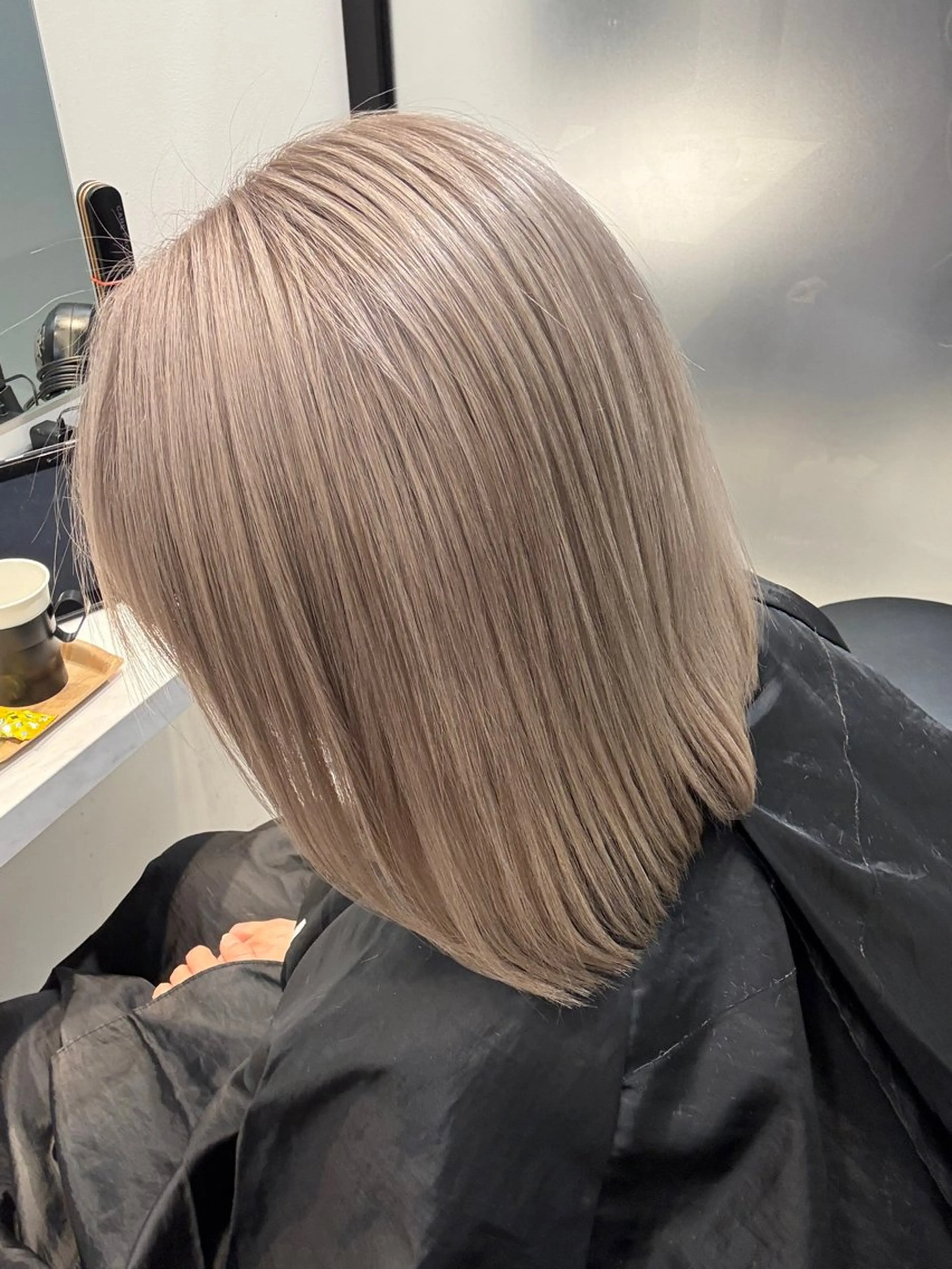 ミディアム salowin所属・ハイトーンカラー 馬場みなみのヘアスタイル