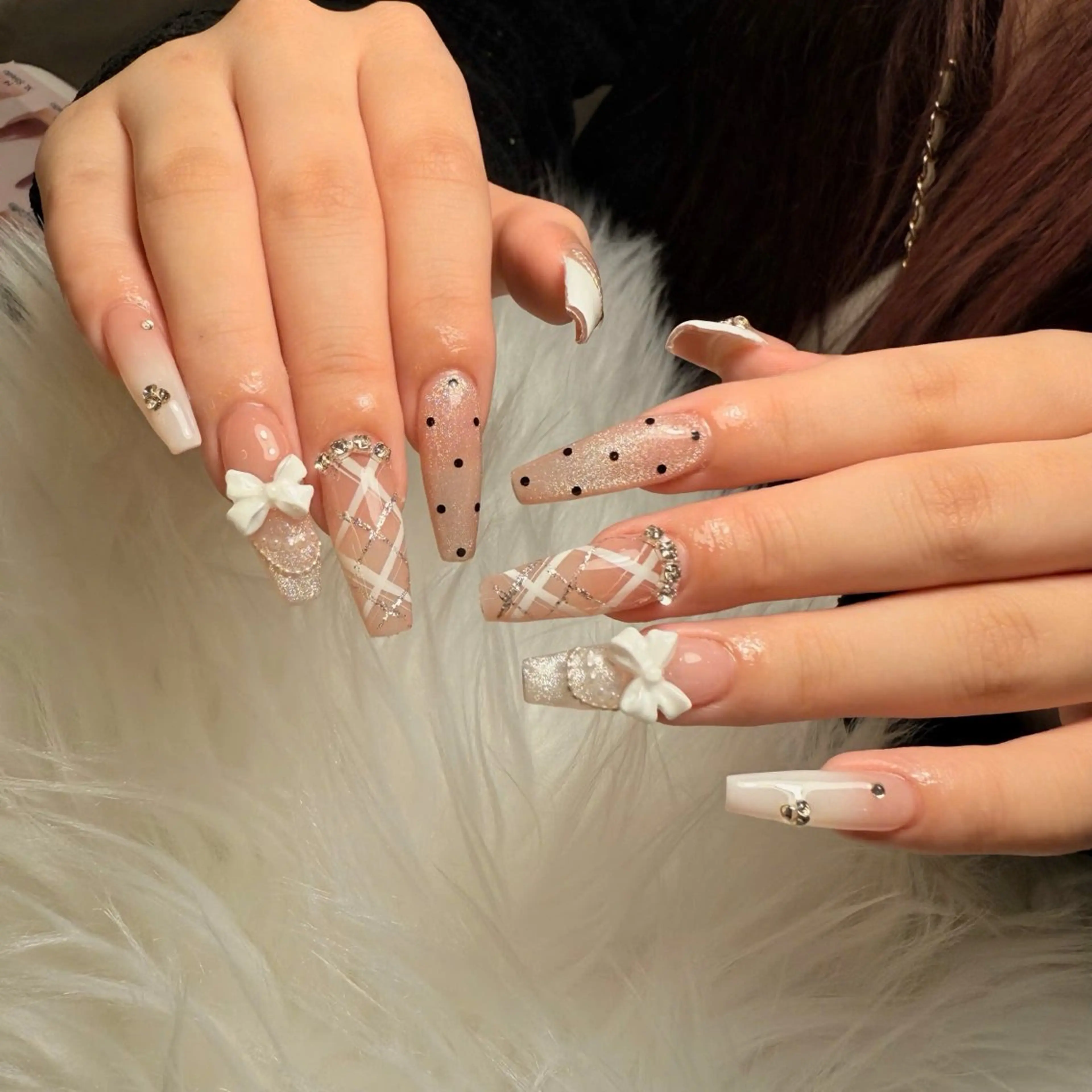 ネイル フレンチネイル キラキラネイル マグネットネイル ミラーネイル ニュアンスネイル ハンドネイル Lina所属・MeiMei Nail モデル募集のネイルデザイン