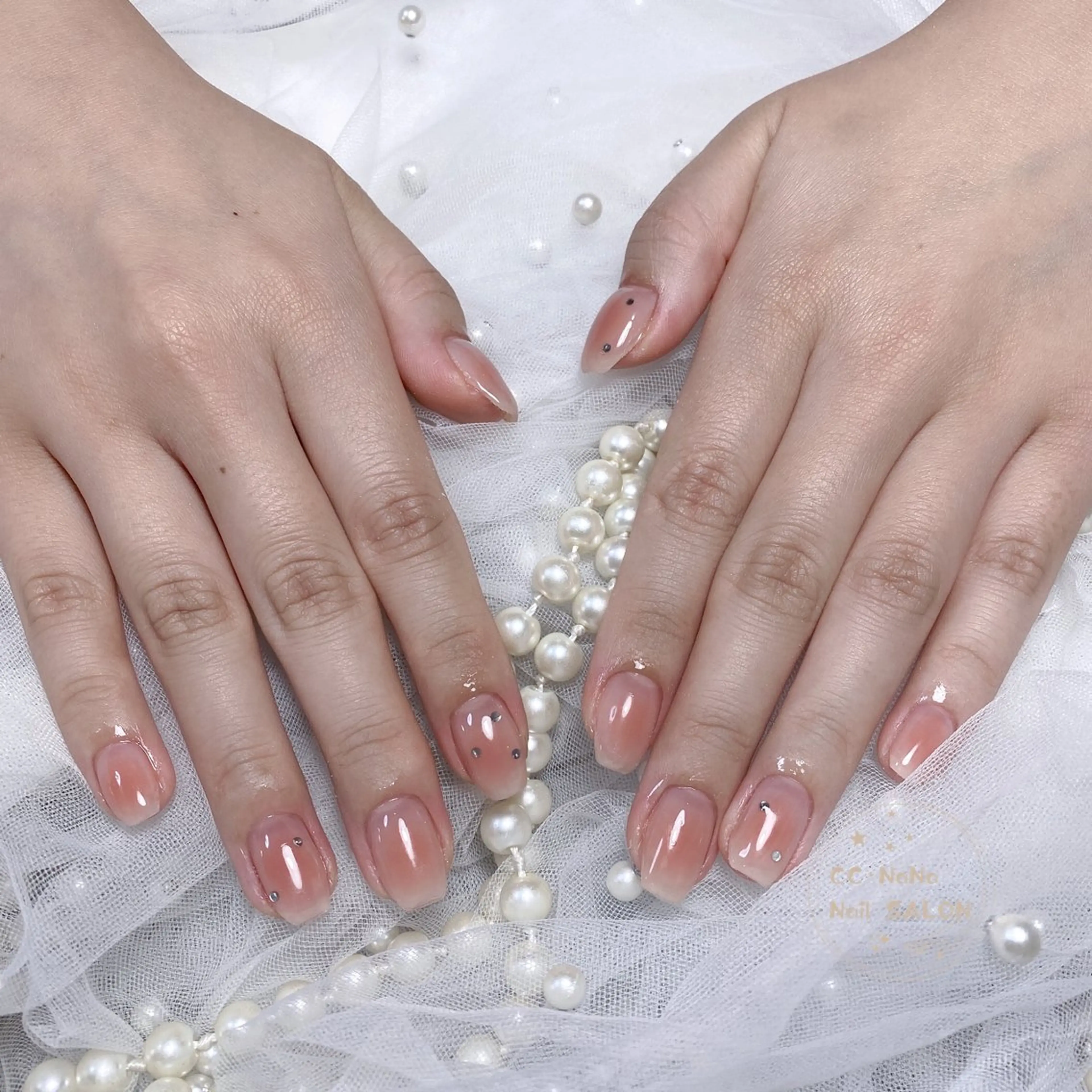 ネイル チークネイル フラッシュネイル ハート キラキラネイル 韓国ネイル ハンドネイル 💎CC・NaNa 韓国風ネイル🌙Cのネイルデザイン