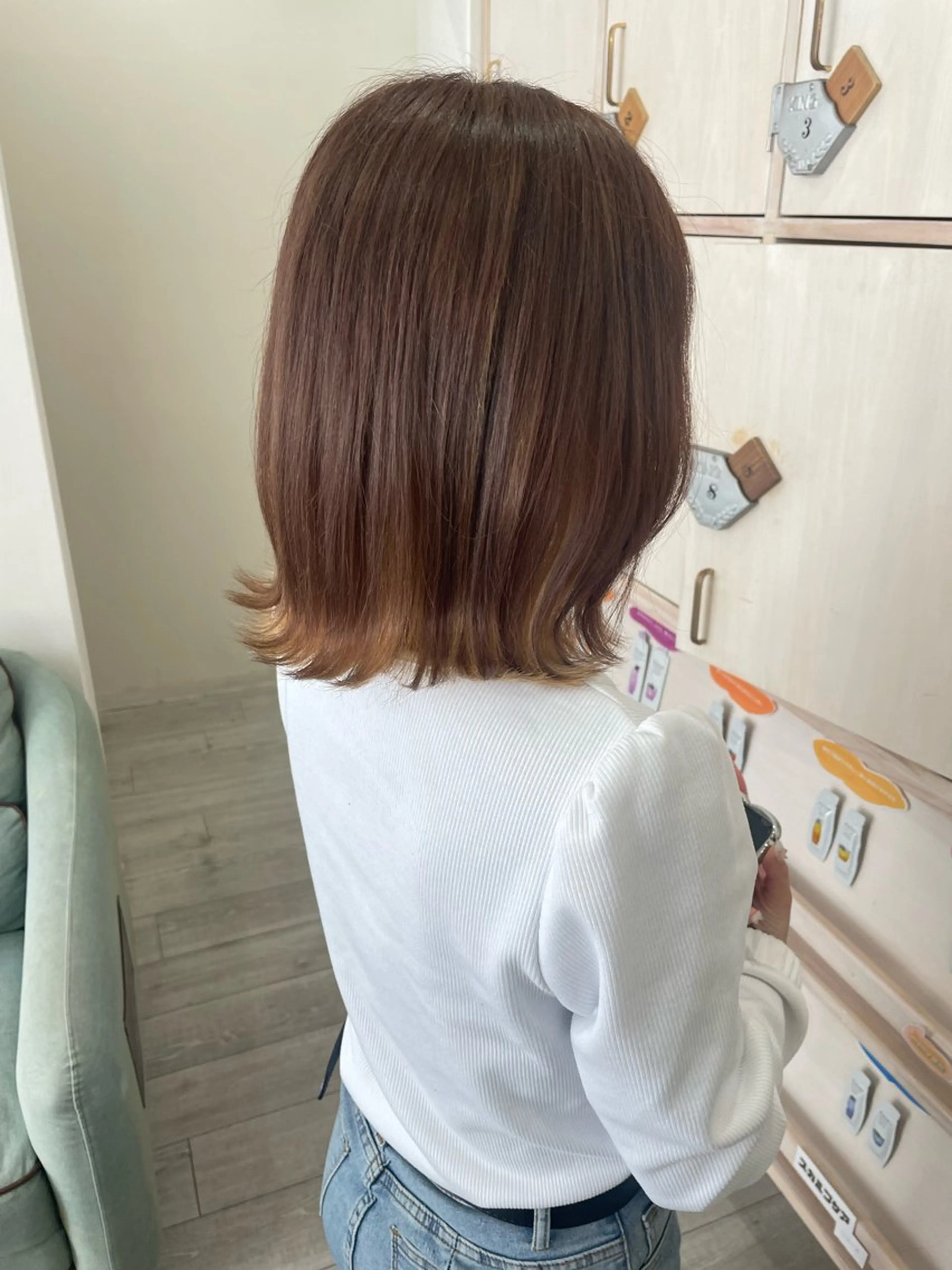 ミディアム カット elf 麻由奈のヘアスタイル