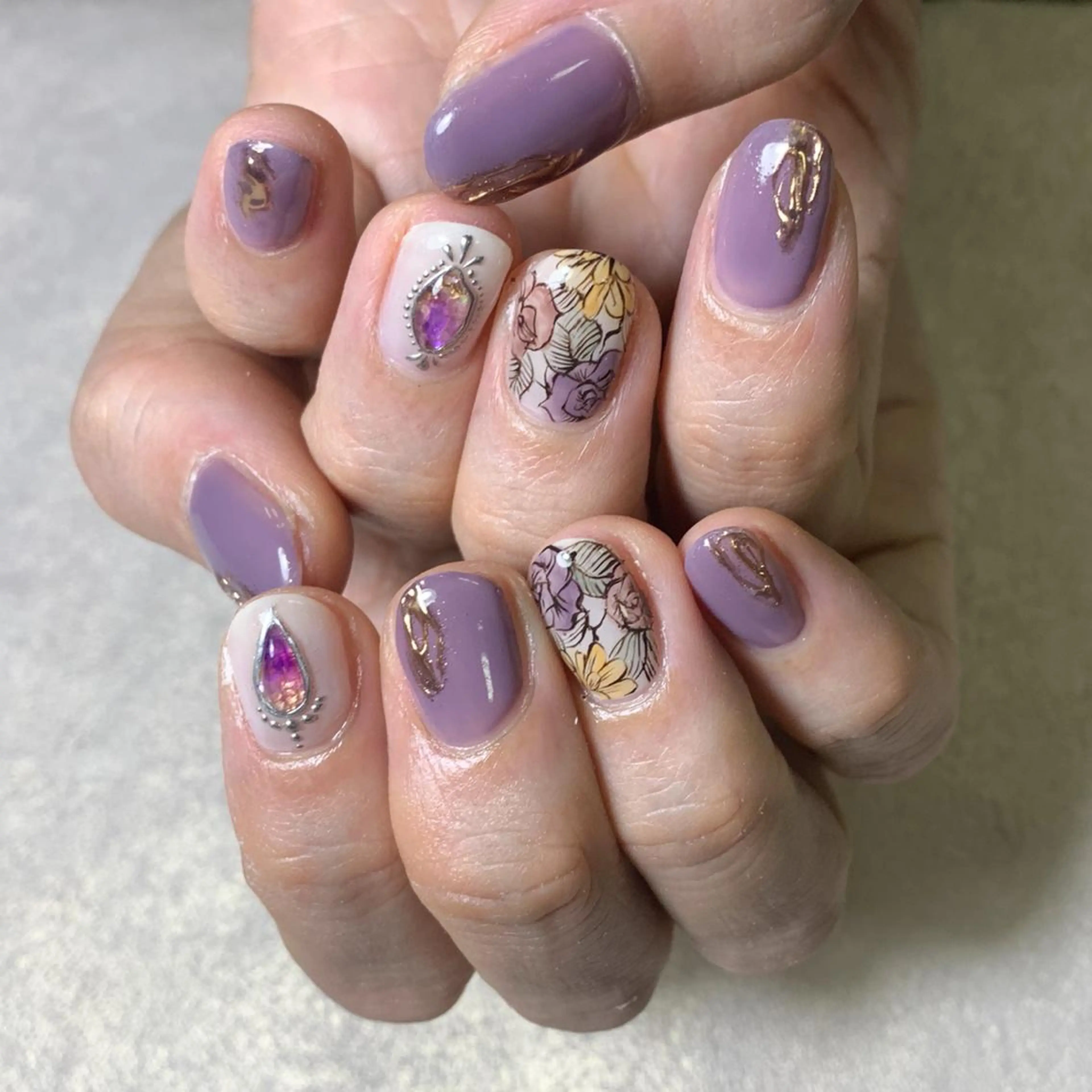 ネイル atelier FIORITURA所属・FIORITURA aiのネイルデザイン