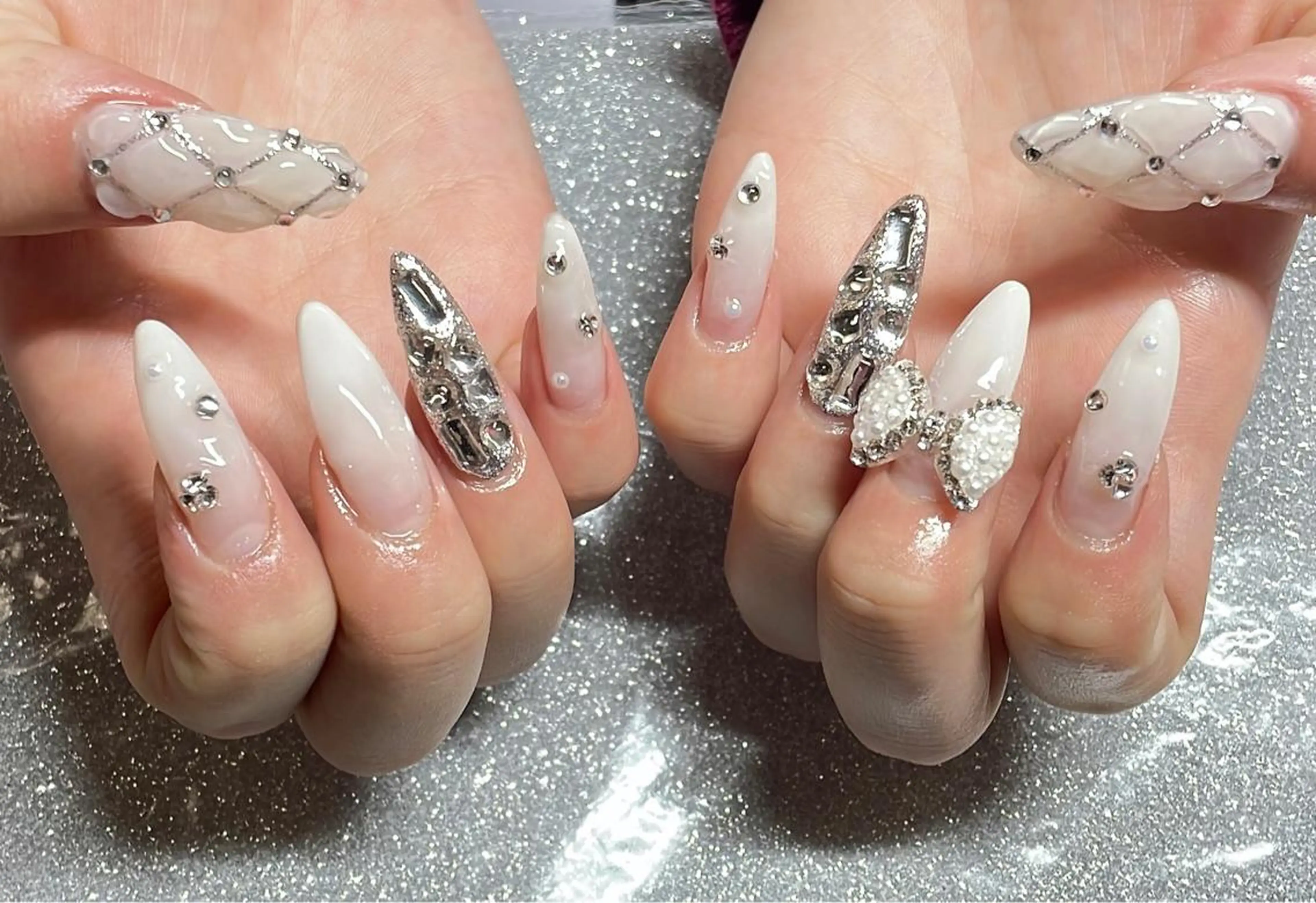 ネイル ハンドネイル VIERU 🌈🎀💖のネイルデザイン