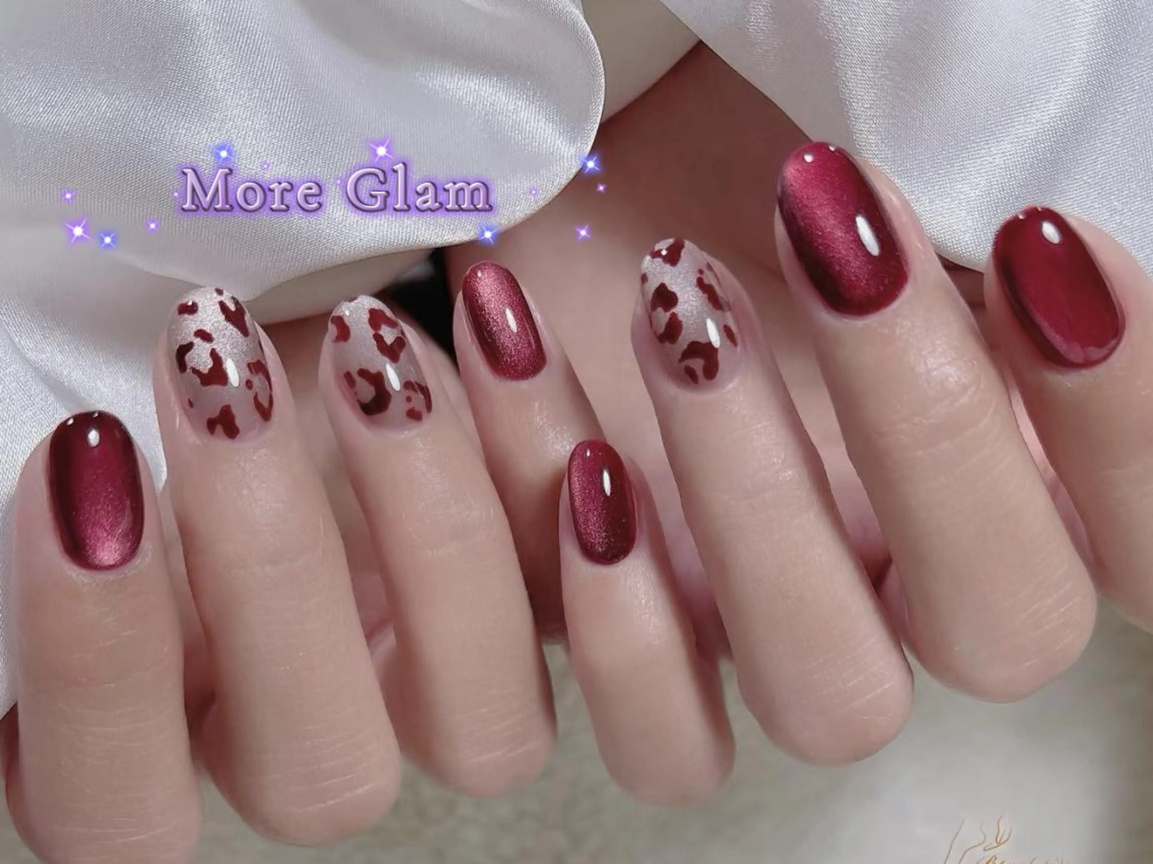 ネイル 長さ出し フットネイル フレンチネイル ジェルネイル ガラスフレンチ ハンドネイル More Glam 池袋東口店のネイルデザイン