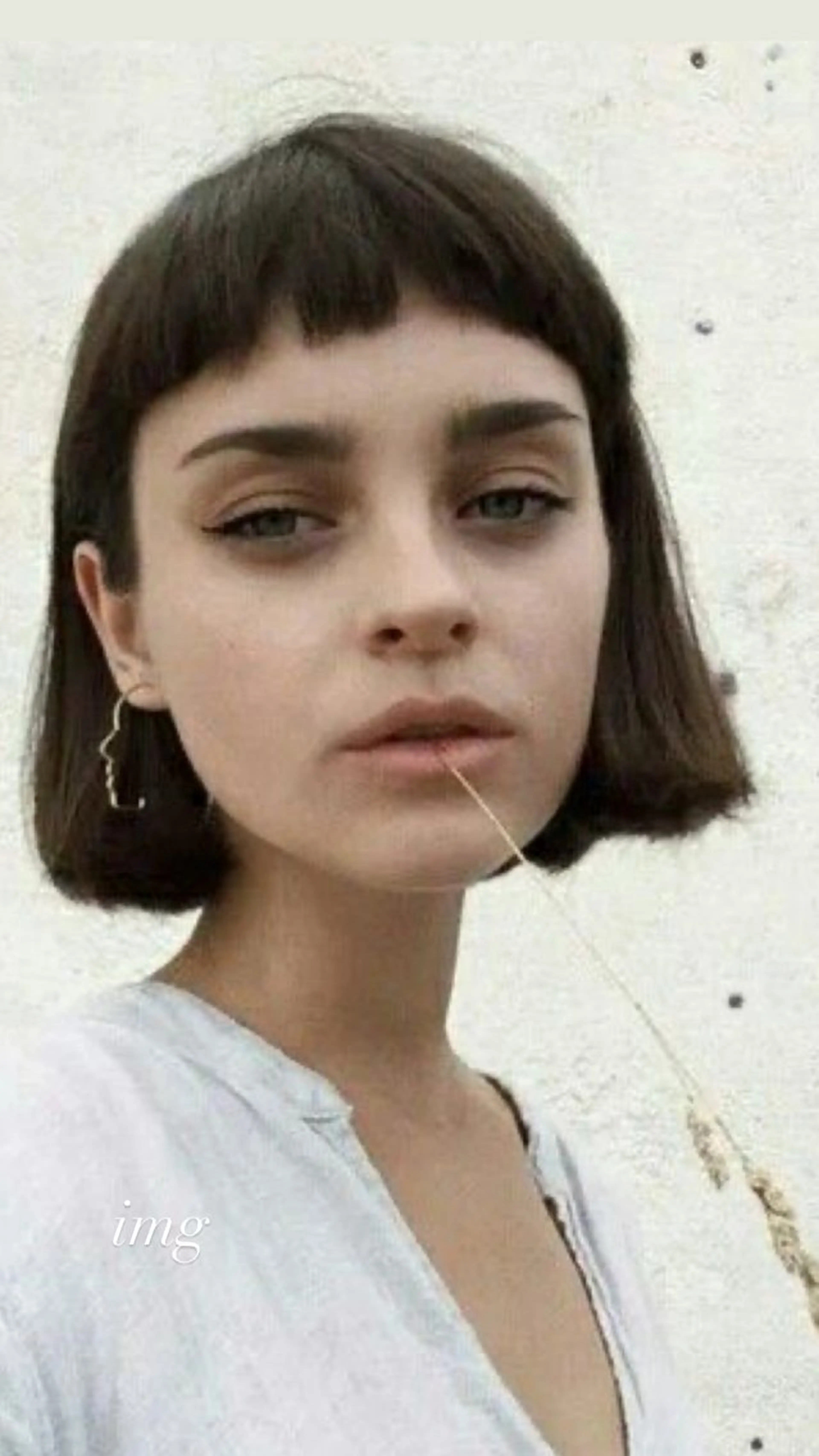 ミディアム THE DAY所属・AKI HASHIMOTOのヘアスタイル