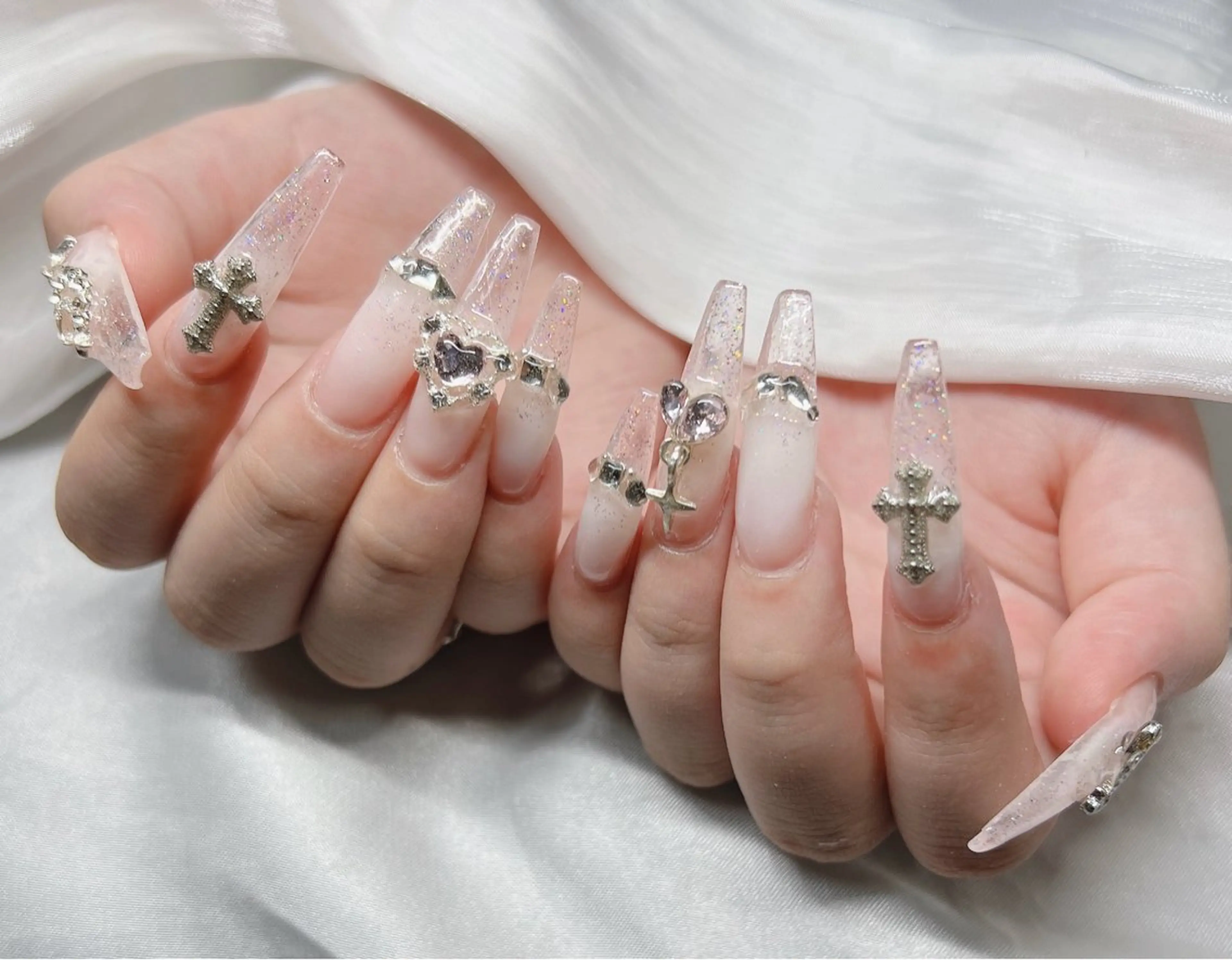 ネイル ハンドネイル Lee Nailsのネイルデザイン