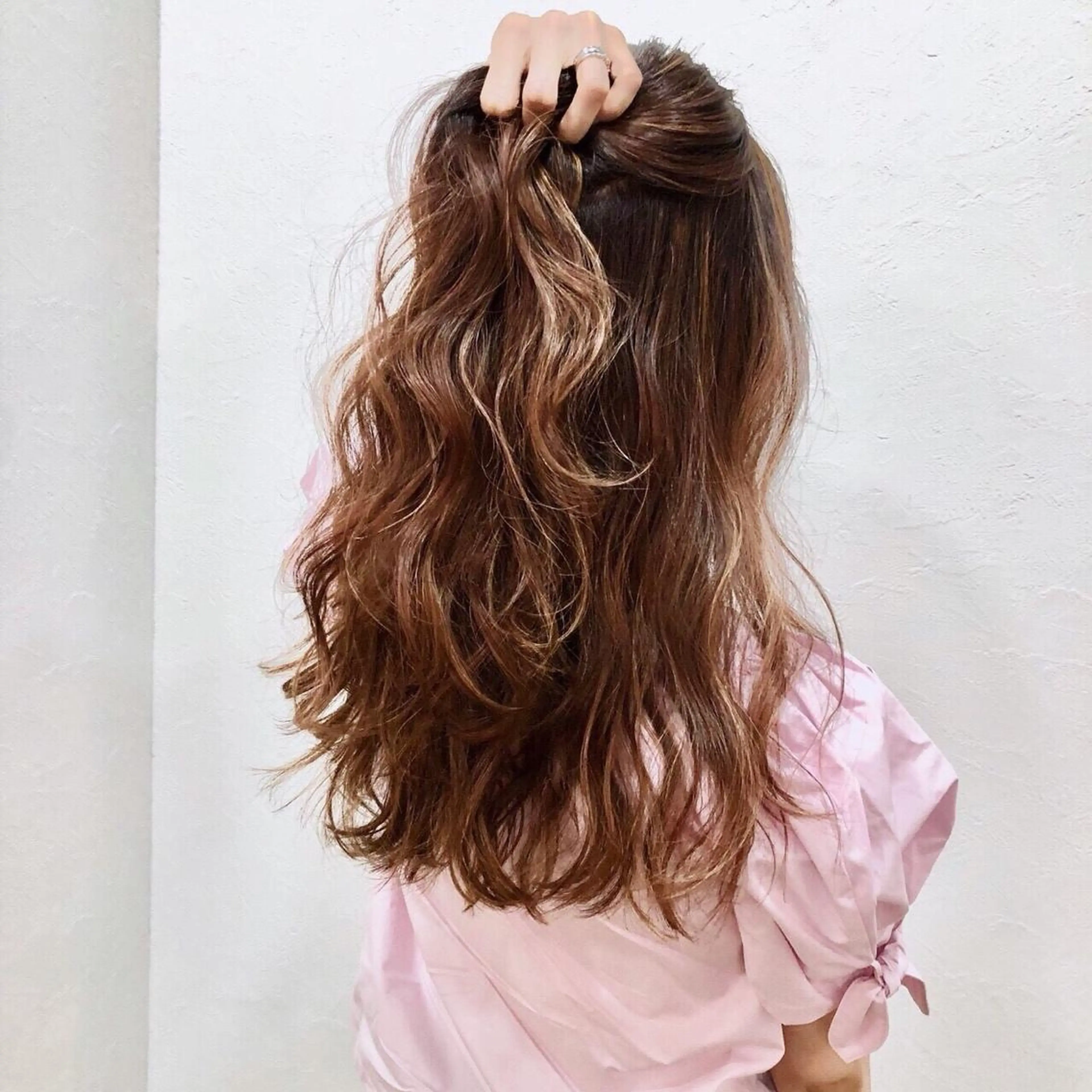 カラー ○HITOMI ○のヘアスタイル