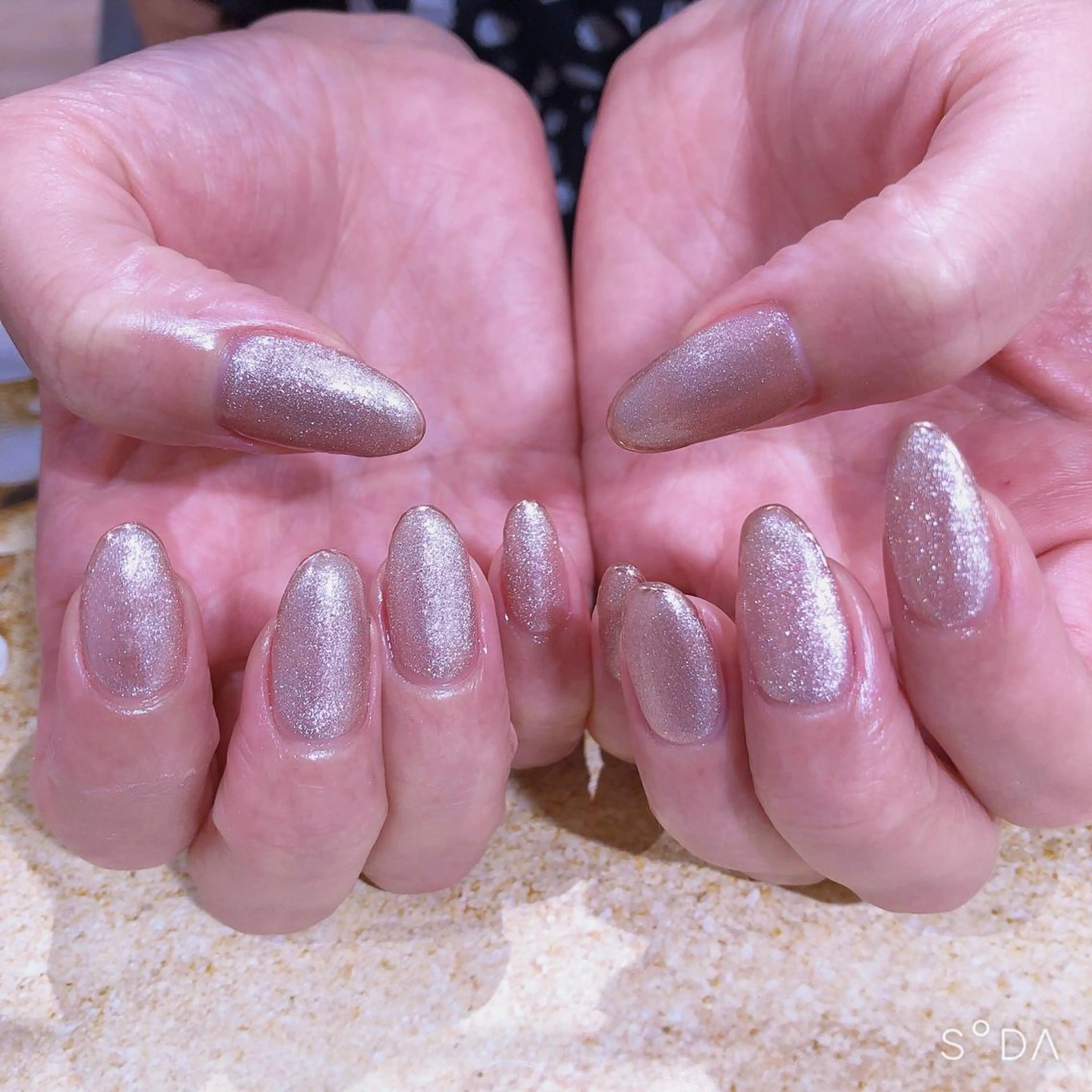 ネイル ミラーネイル ハンドネイル 吉野✨ ネイルデザイナー✨のネイルデザイン