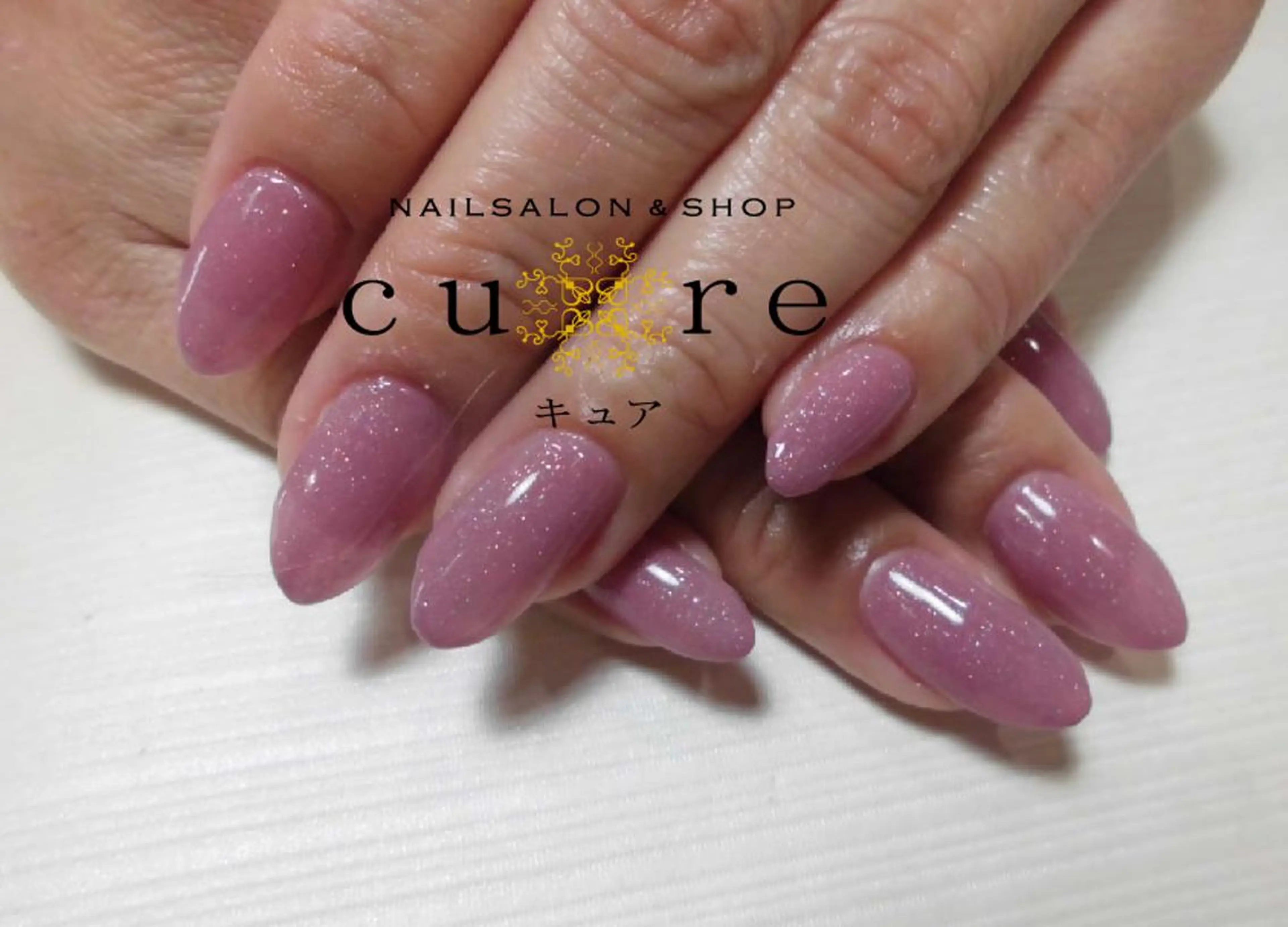 セミロング ネイル ジェルネイル ミディアムネイル ワンカラーネイル シンプルネイル ストーンネイル ハンドネイル ネイルサロン Cureのネイルデザイン