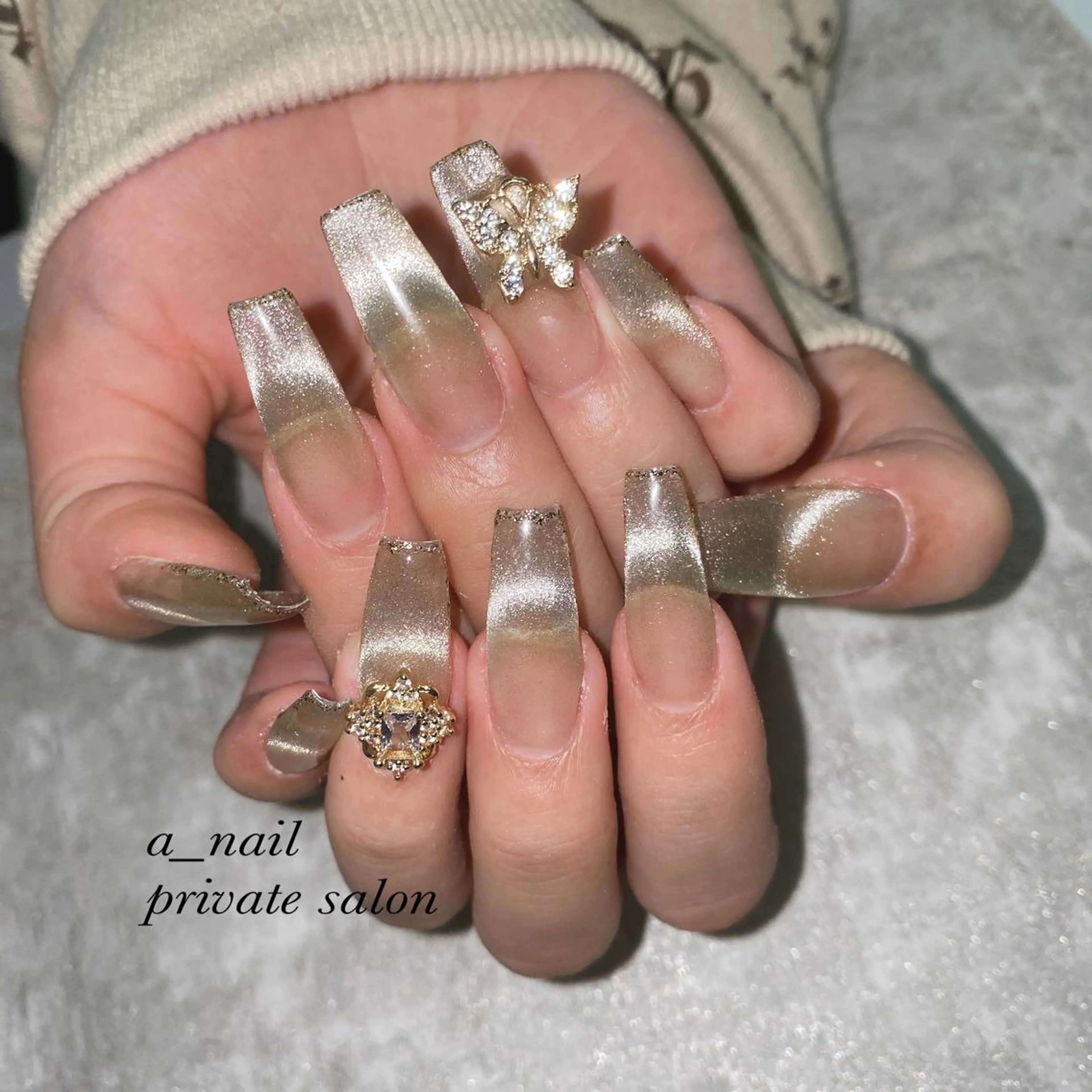 ネイル アニマル柄 フレンチネイル ジェルネイル 氷ネイル・うるうるネイル レース 菅 恵奈のネイルデザイン