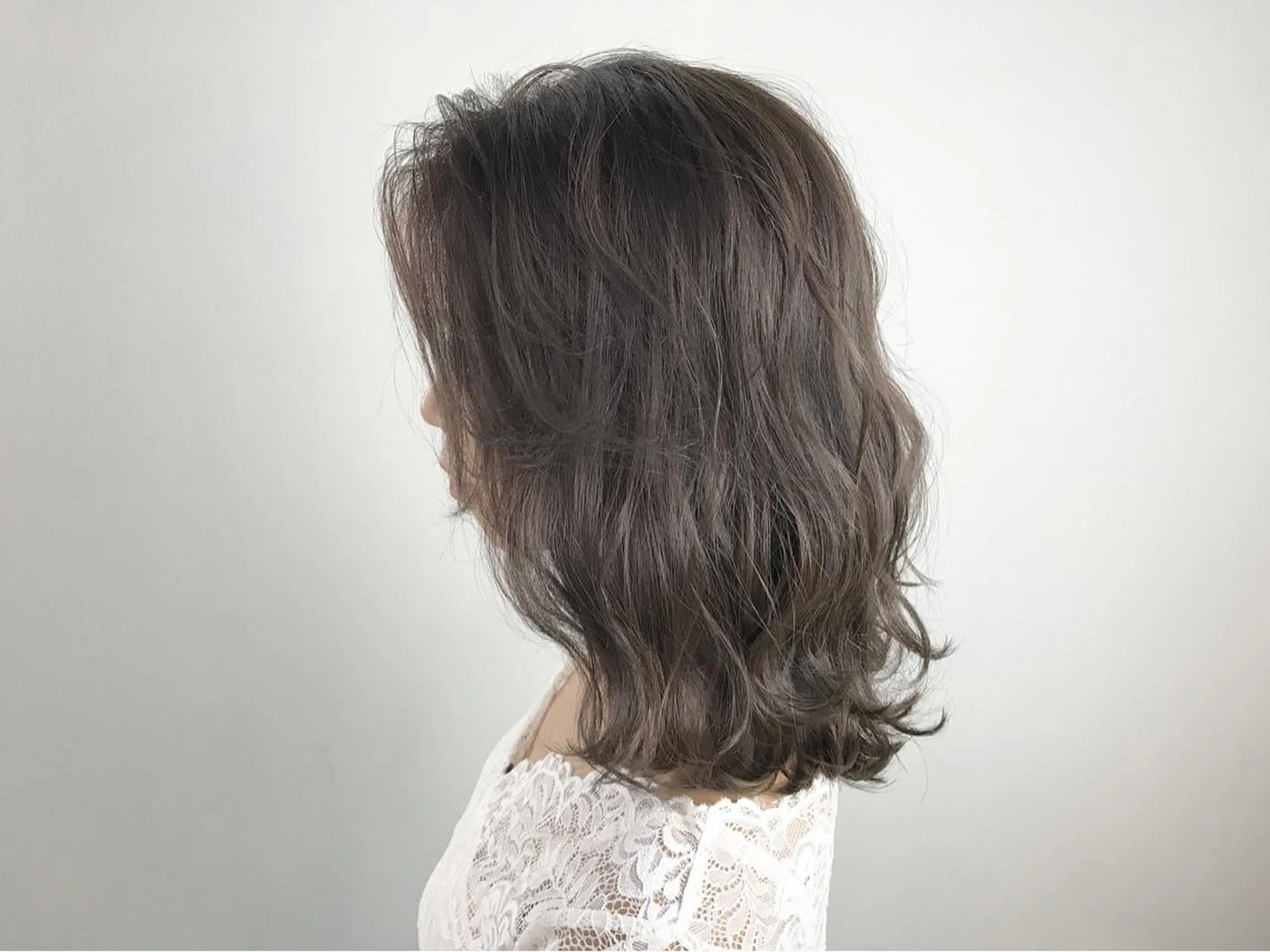 ミディアム CHELSEA神戸所属・MORISAKI ✂︎縮毛矯正のヘアスタイル