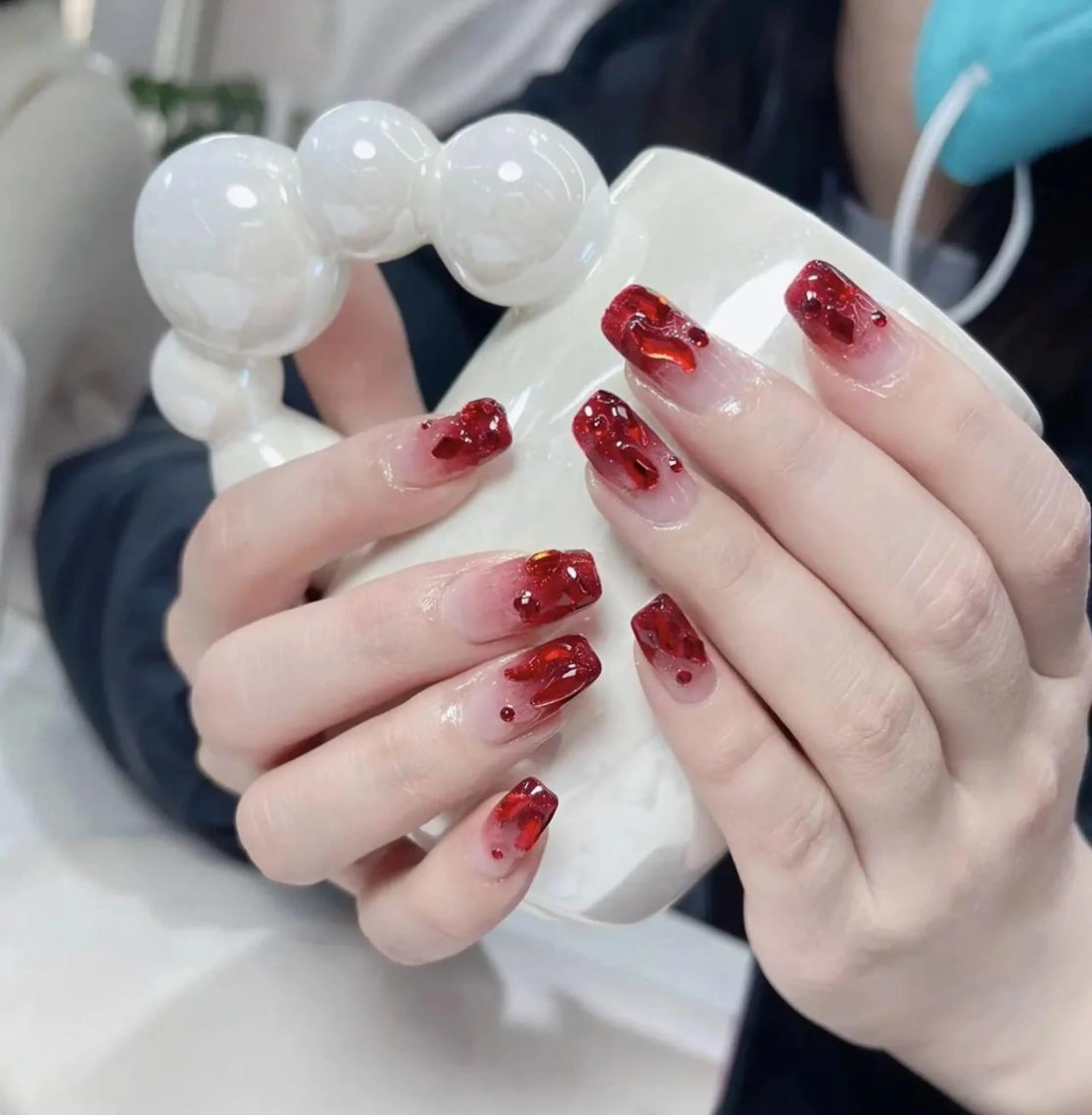 ネイル アートネイル 長さ出し ネイルチップ Queens テイのネイルデザイン