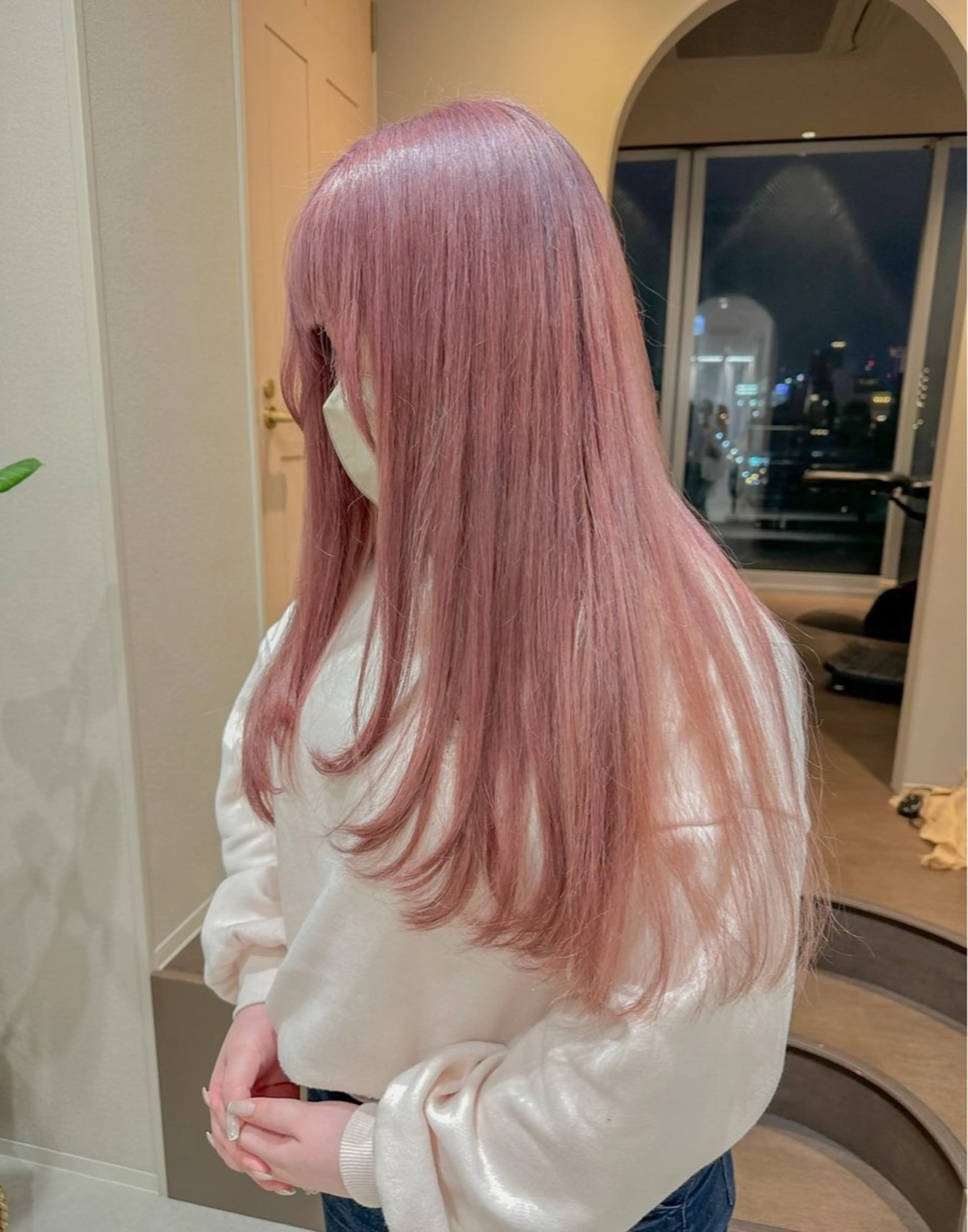 カラー ピンクカラー ヘアカラー ハイトーン／暖色 👩🏼HONOKAのヘアスタイル