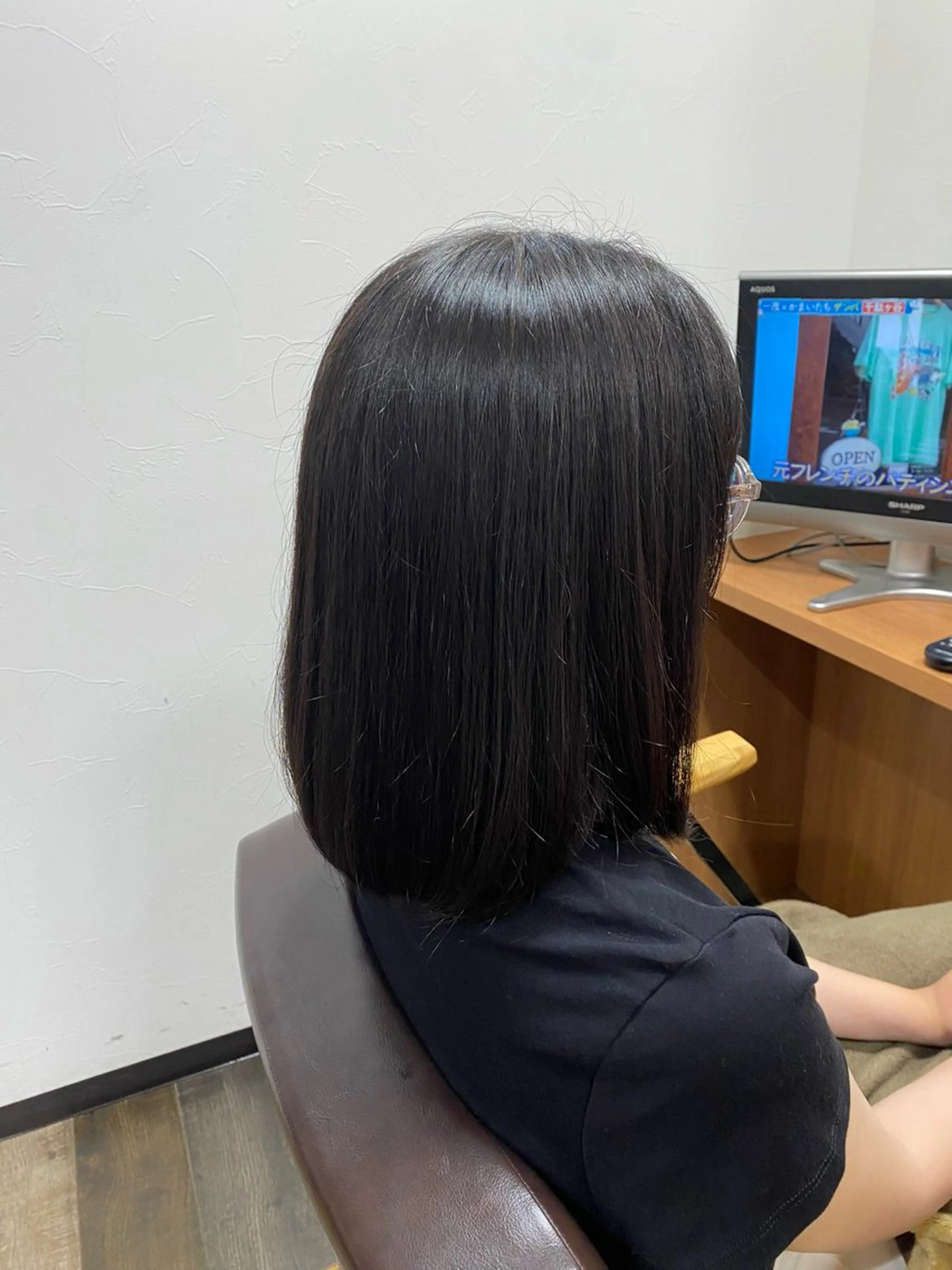 ミディアム カット 佐藤 葵のヘアスタイル