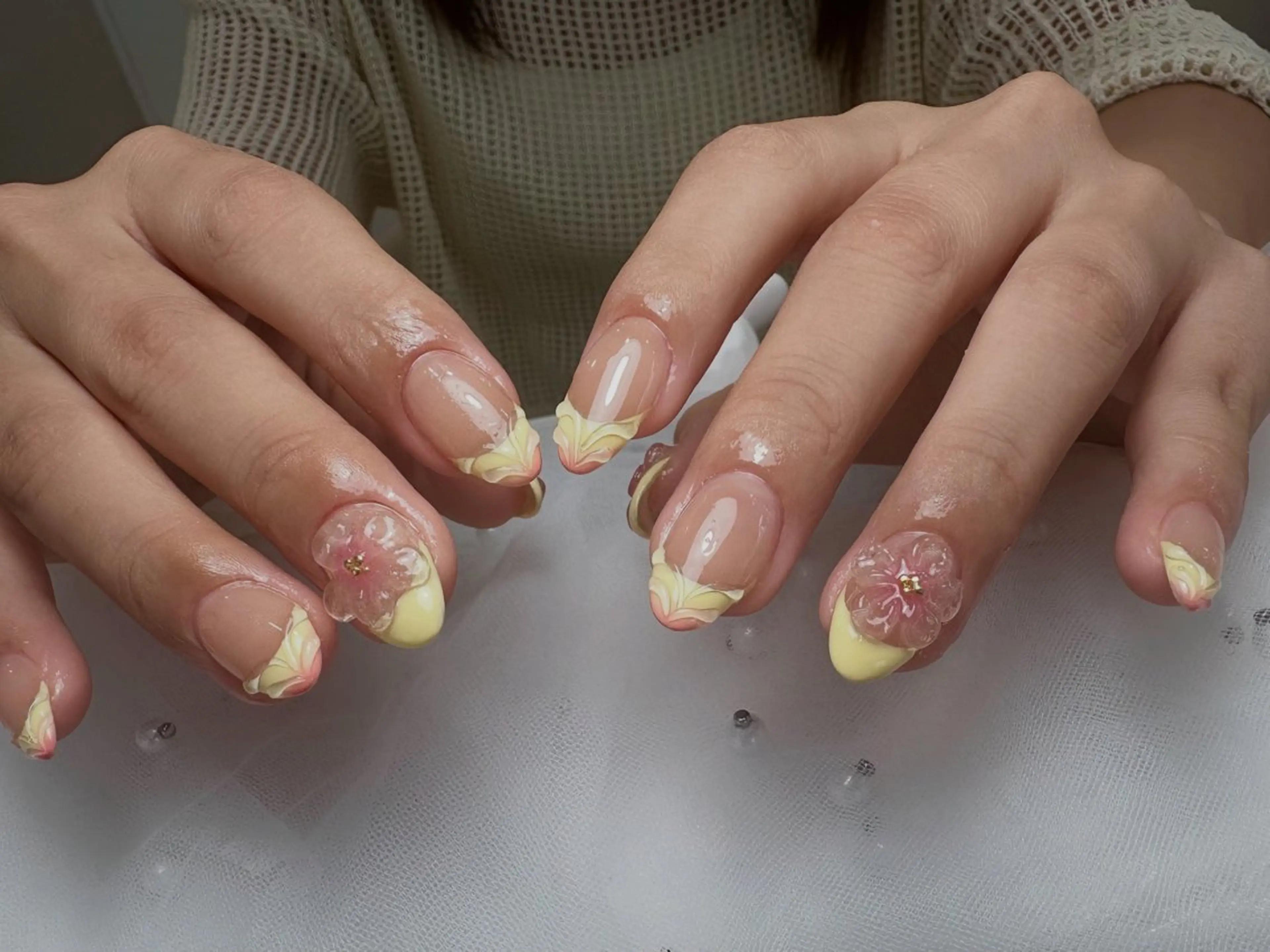 ネイル チークネイル 長さ出し ガーリー 韓国ネイル マグネットネイル MEest Beauty Studio所属・Junn Nailのネイルデザイン