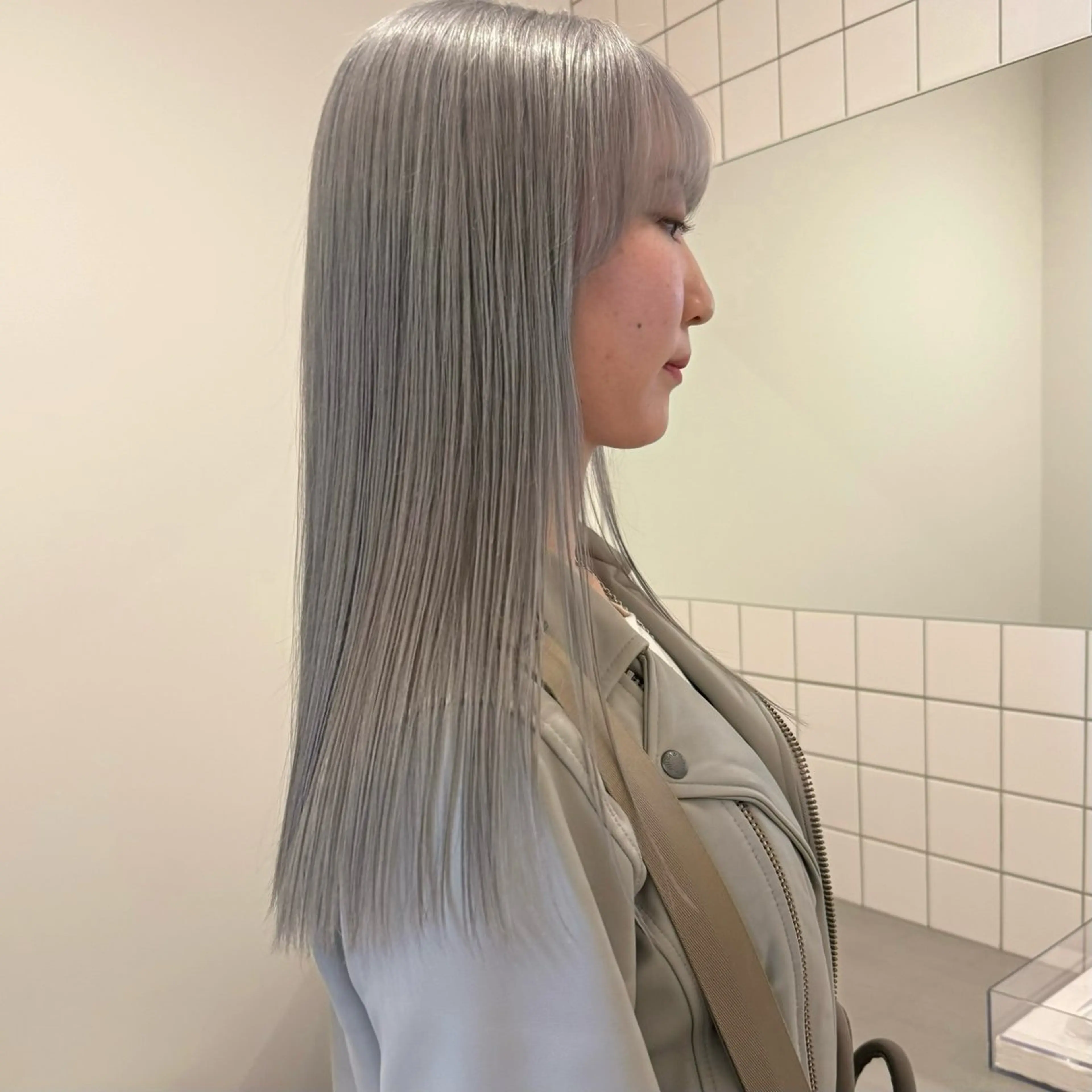 ロング ヘアカラー 舟橋耀/ブリーチカラ ー/レイヤーカットのヘアスタイル