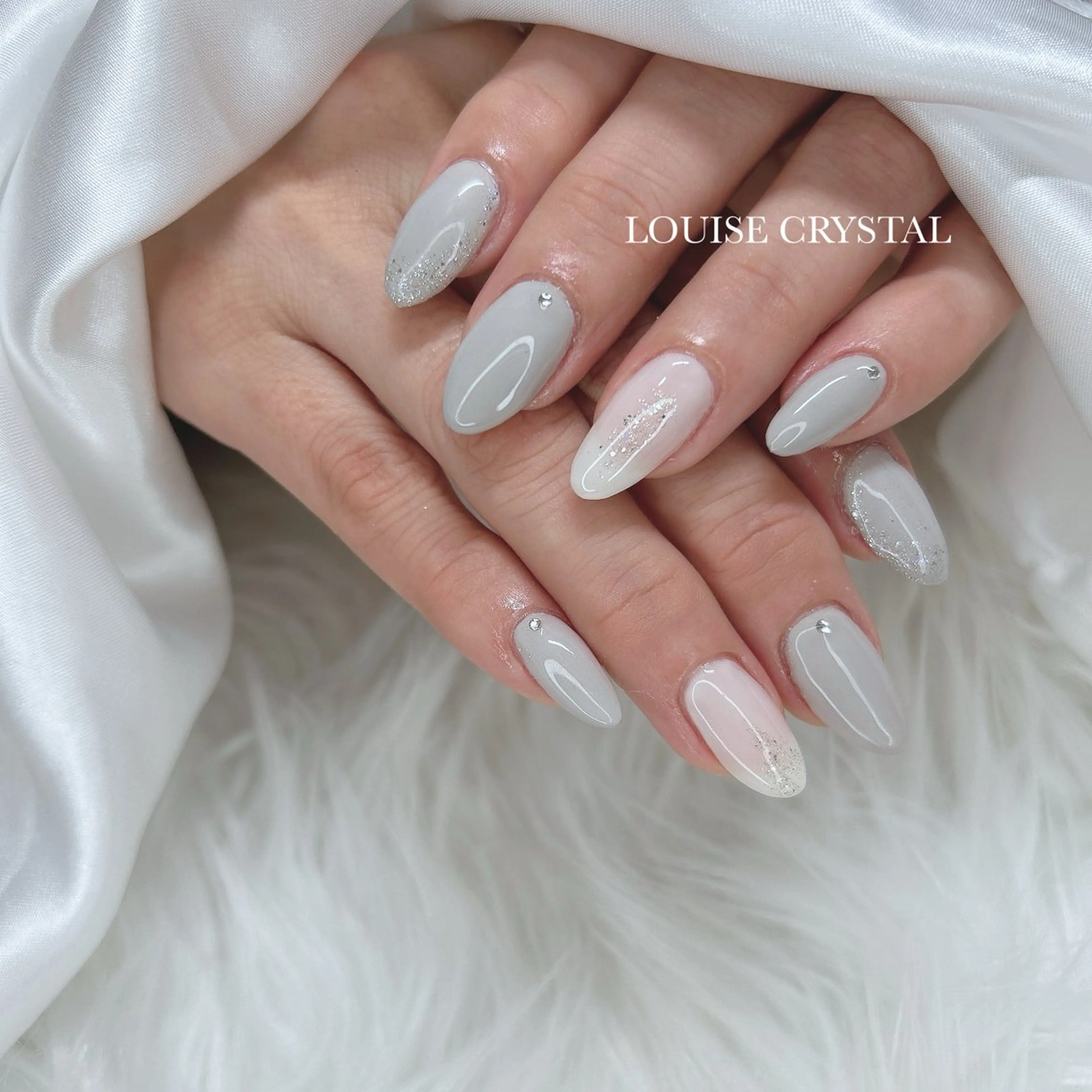 ネイル ハンドネイル LOUISE CRYSTALのネイルデザイン