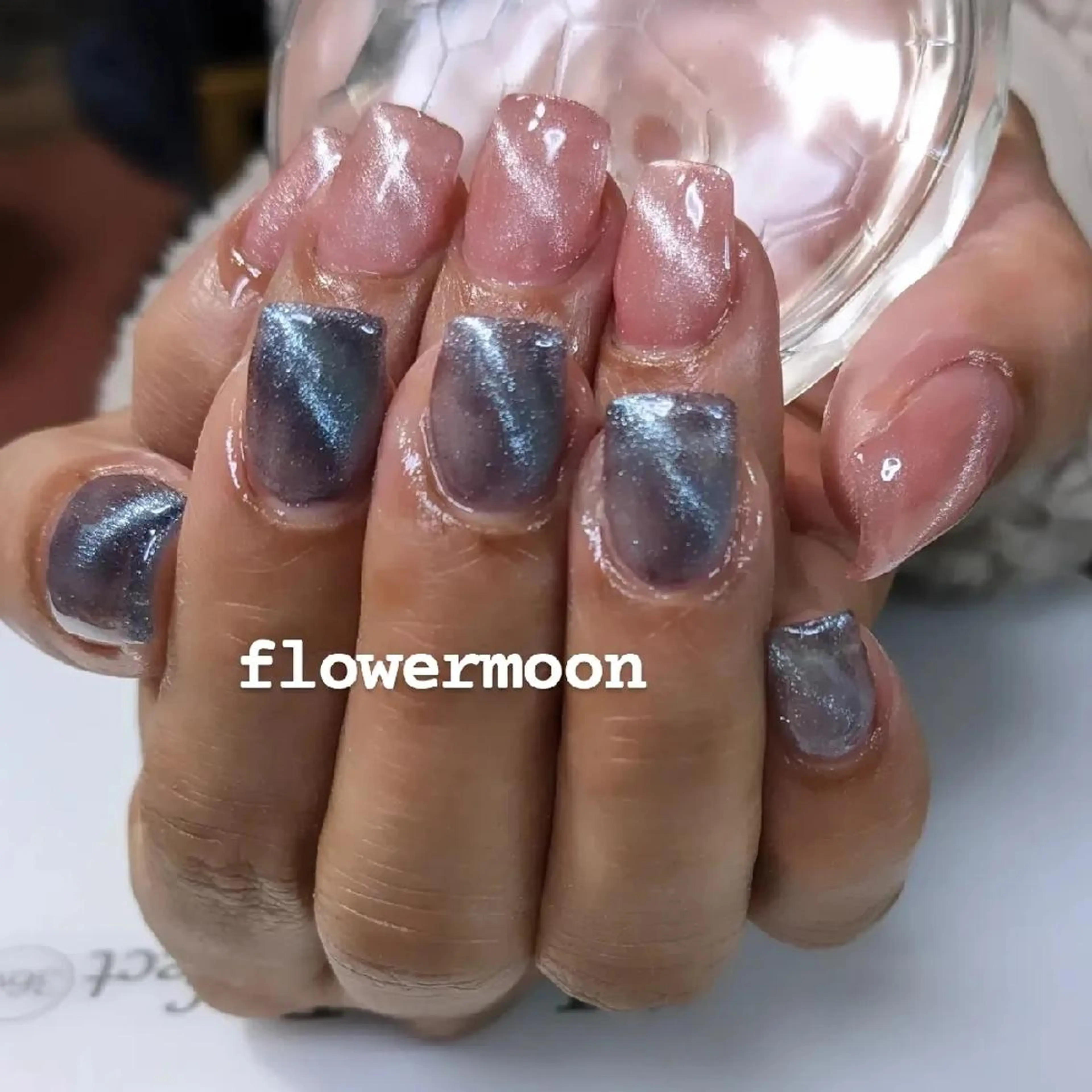 ネイル マグネットネイル フラワー ムーンのネイルデザイン