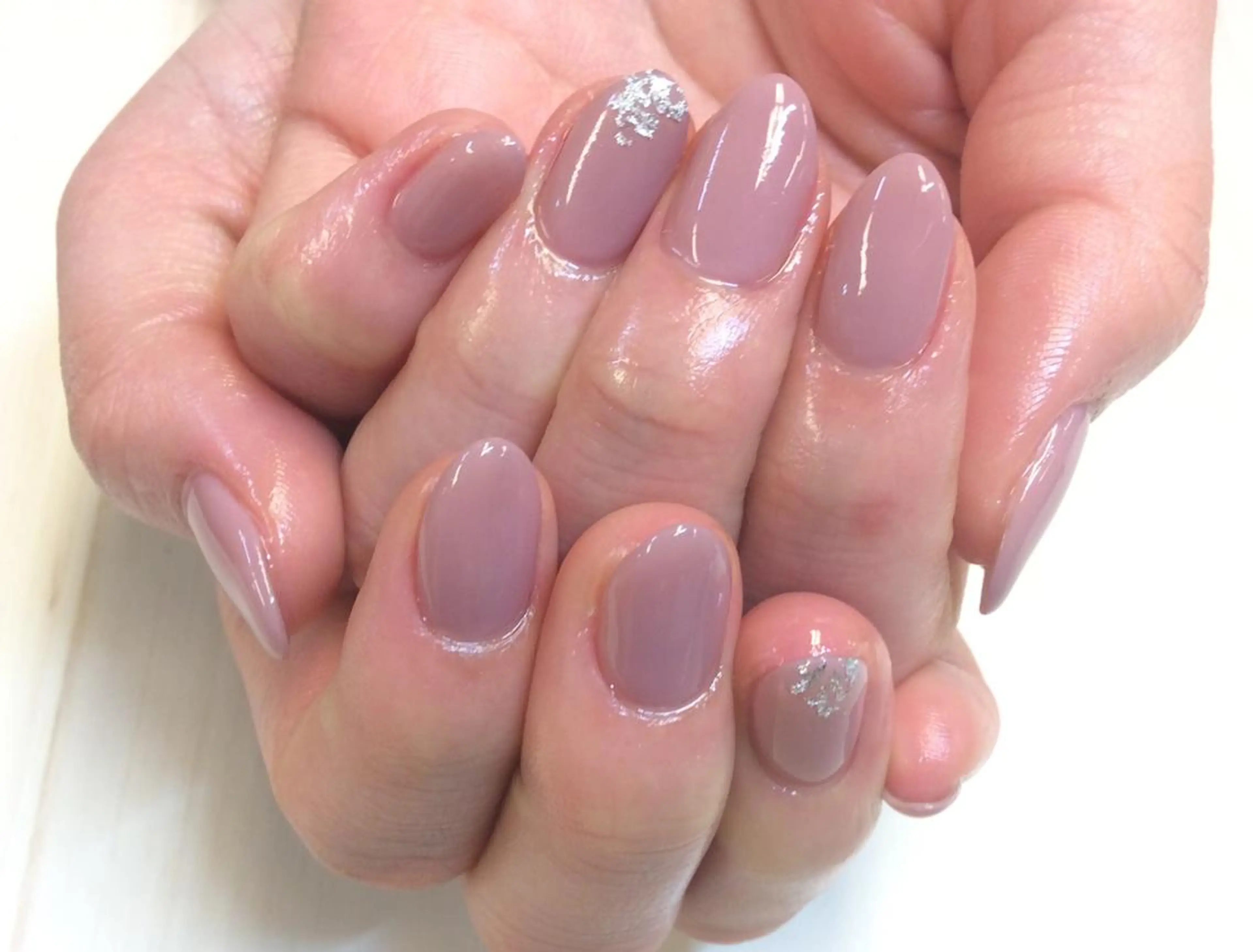 ネイル ワンカラーネイル 新橋 ルキナ スタッフのネイルデザイン