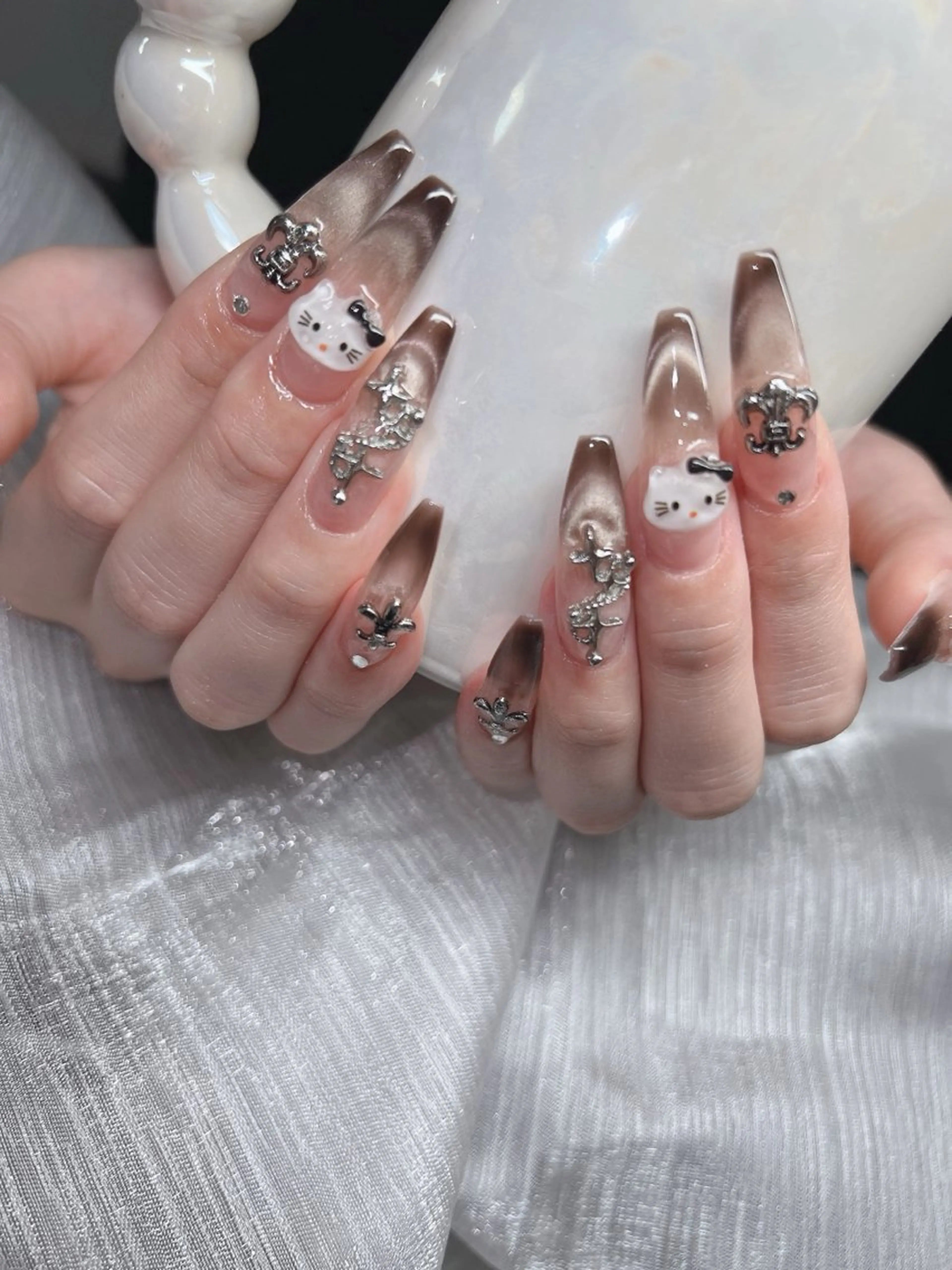 ネイル 長さ出し ハロウィン マグネットネイル ミラーネイル ネイルチップ Lee Nails チップ長さだし専門店のネイルデザイン