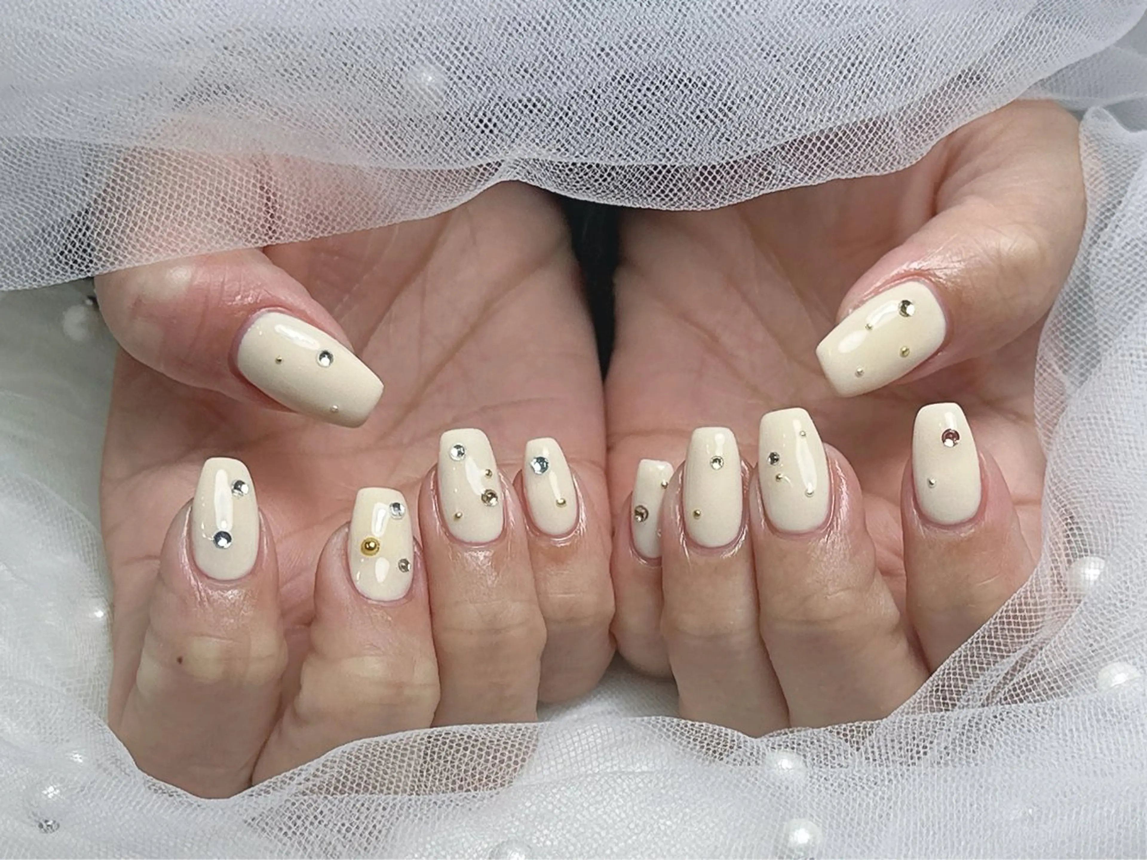 ネイル ストーンネイル ハンドネイル 【Eclat ｴｸﾗ】nail＆beauty所属・Eclat〔ｴｸﾗ〕 MOEKA𝜗𝜚*のネイルデザイン