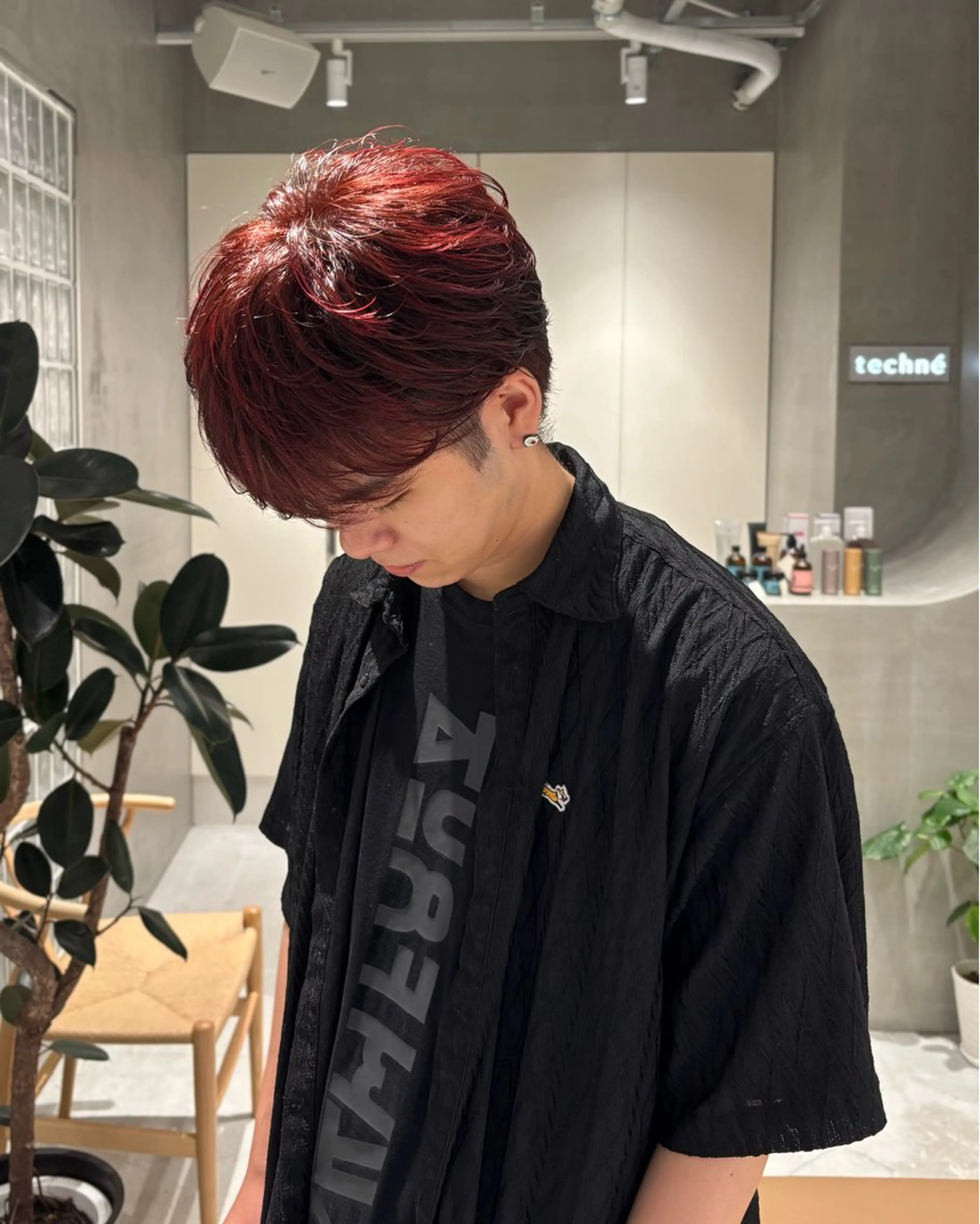 カラー techné所属・塔尾 真那のヘアスタイル