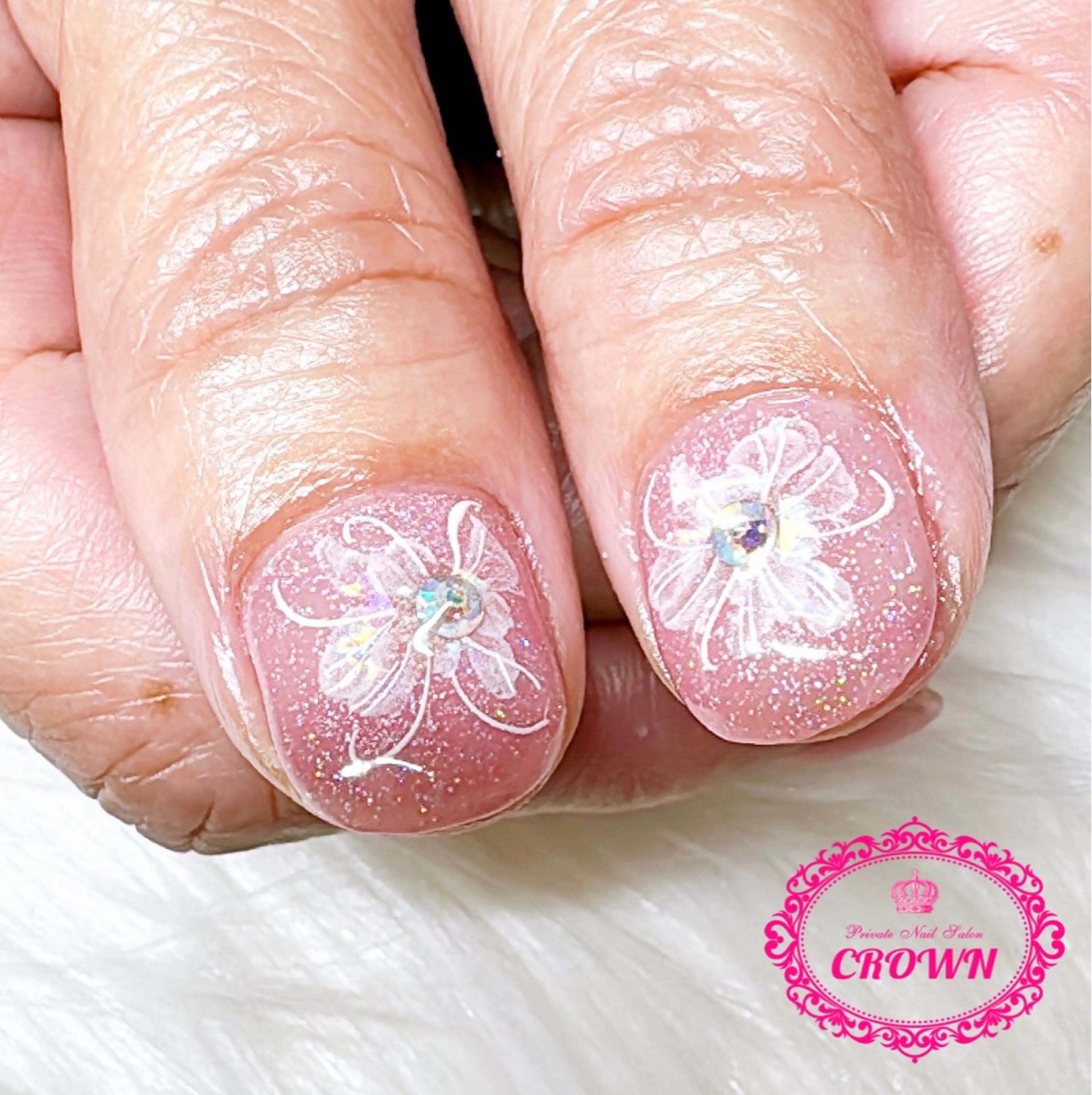 ネイル CROWN プライベートサロンのネイルデザイン