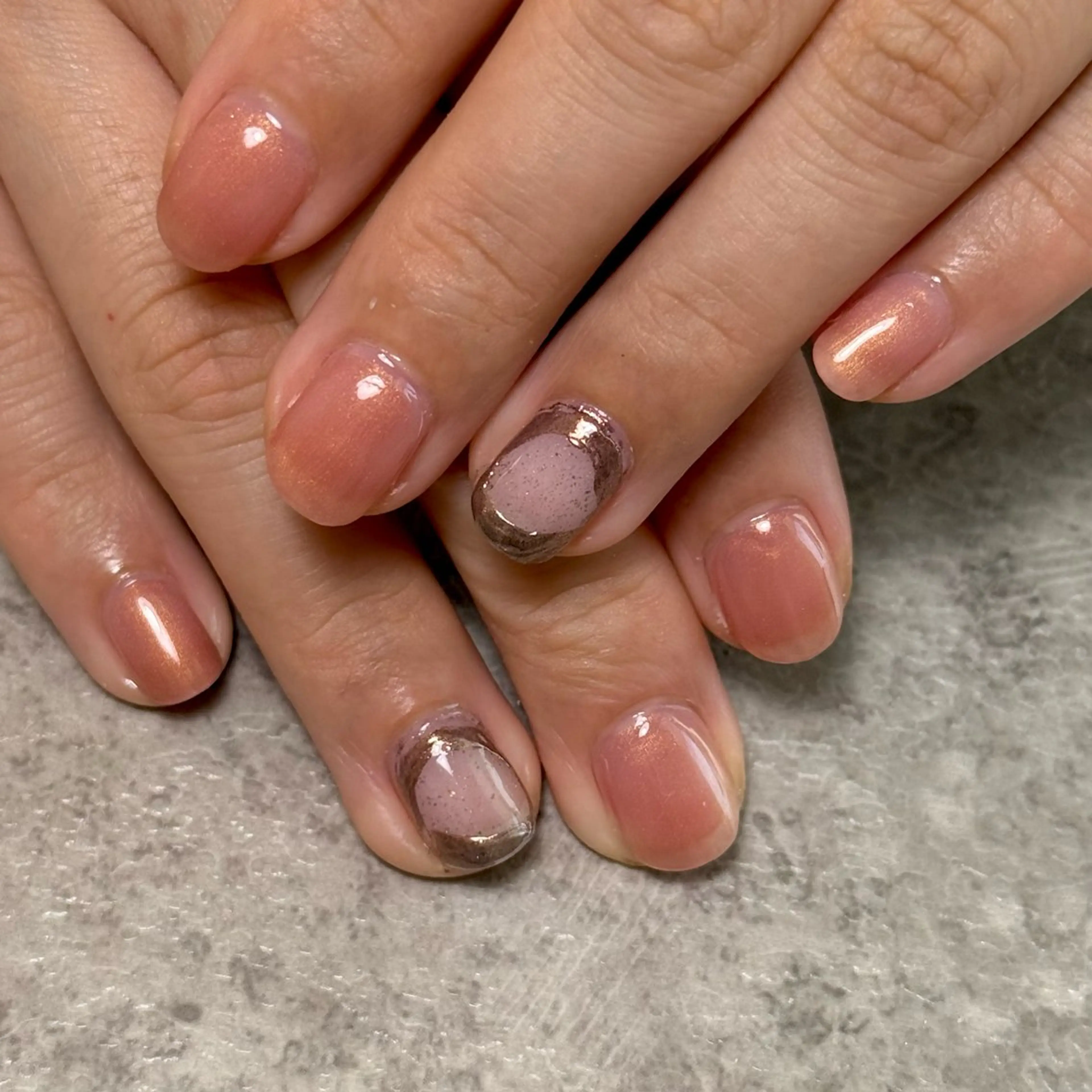ネイル ブラウン ゴールド ニュアンスネイル ストーンネイル withB 池尻大橋のネイルデザイン