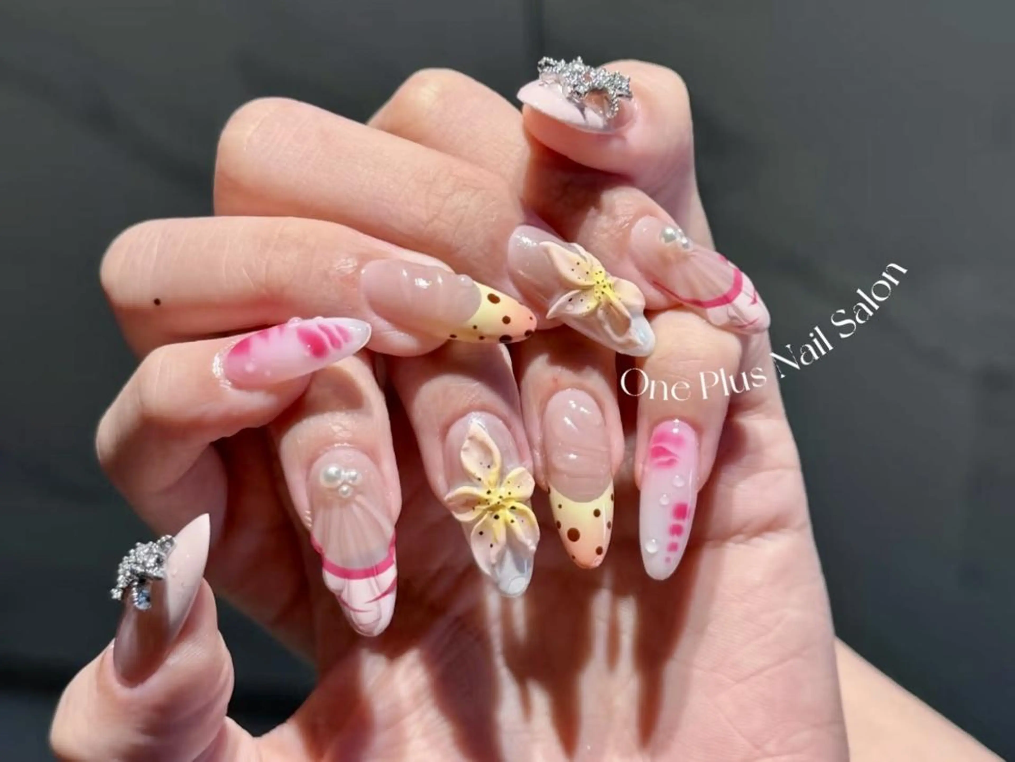 キッズ One Plus Nail Salonのネイルデザイン