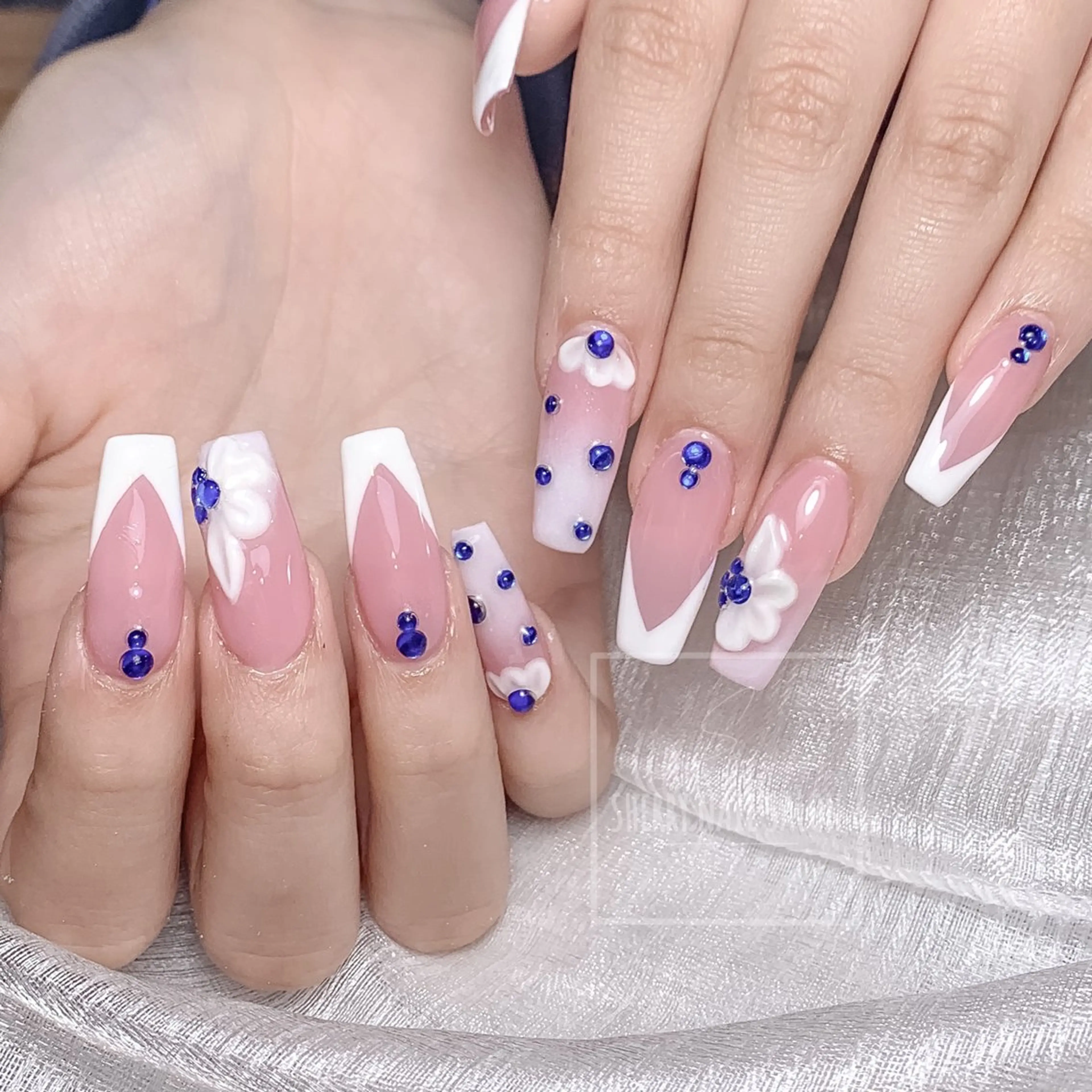 ネイル チークネイル フレンチネイル ジェルネイル グラデーション 氷ネイル・うるうるネイル moe自宅ネイルサロン所属・萌 自宅ネイルサロンのネイルデザイン