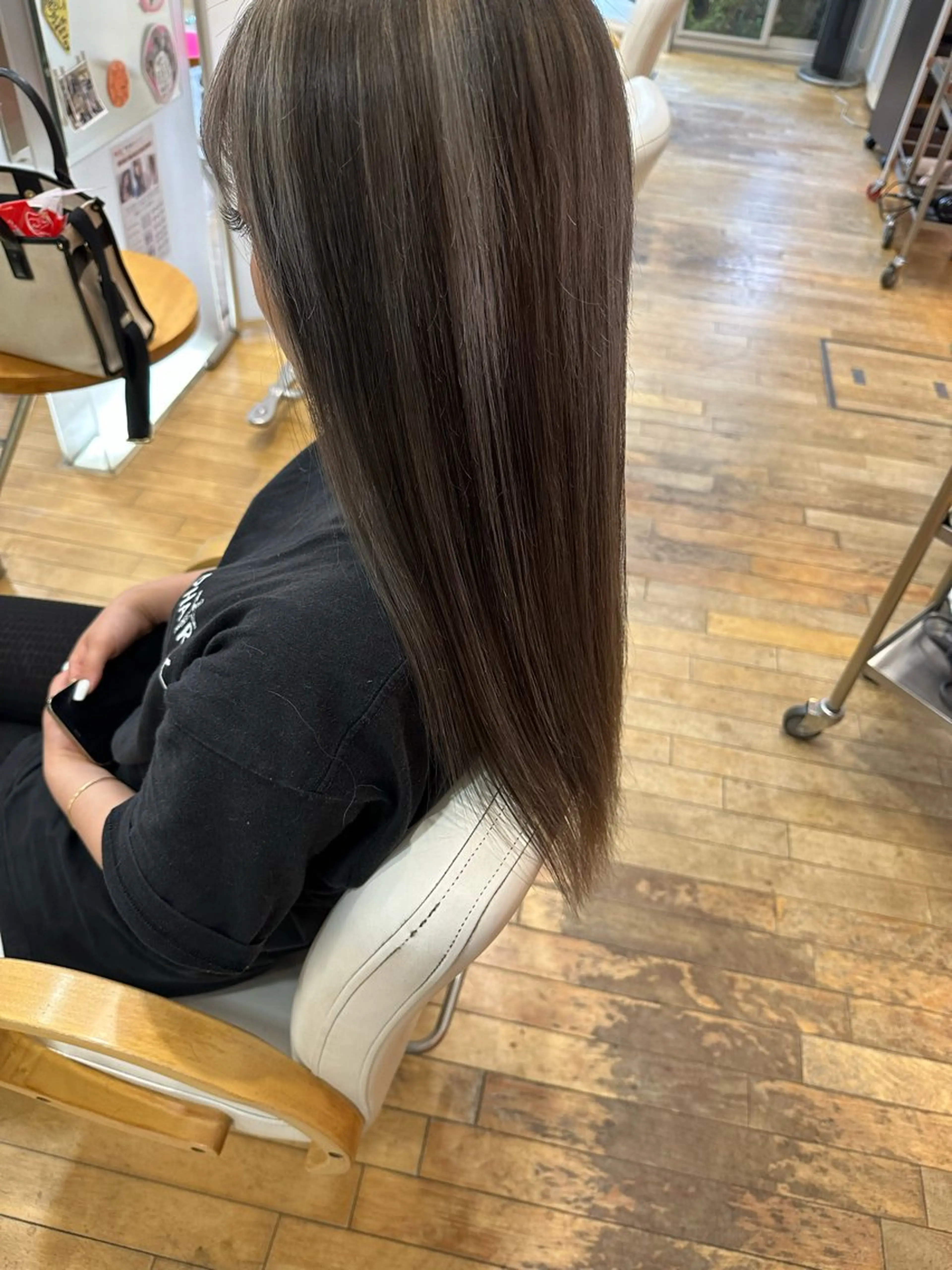 カラー ハイライトカラー 山本 瑠華のヘアスタイル