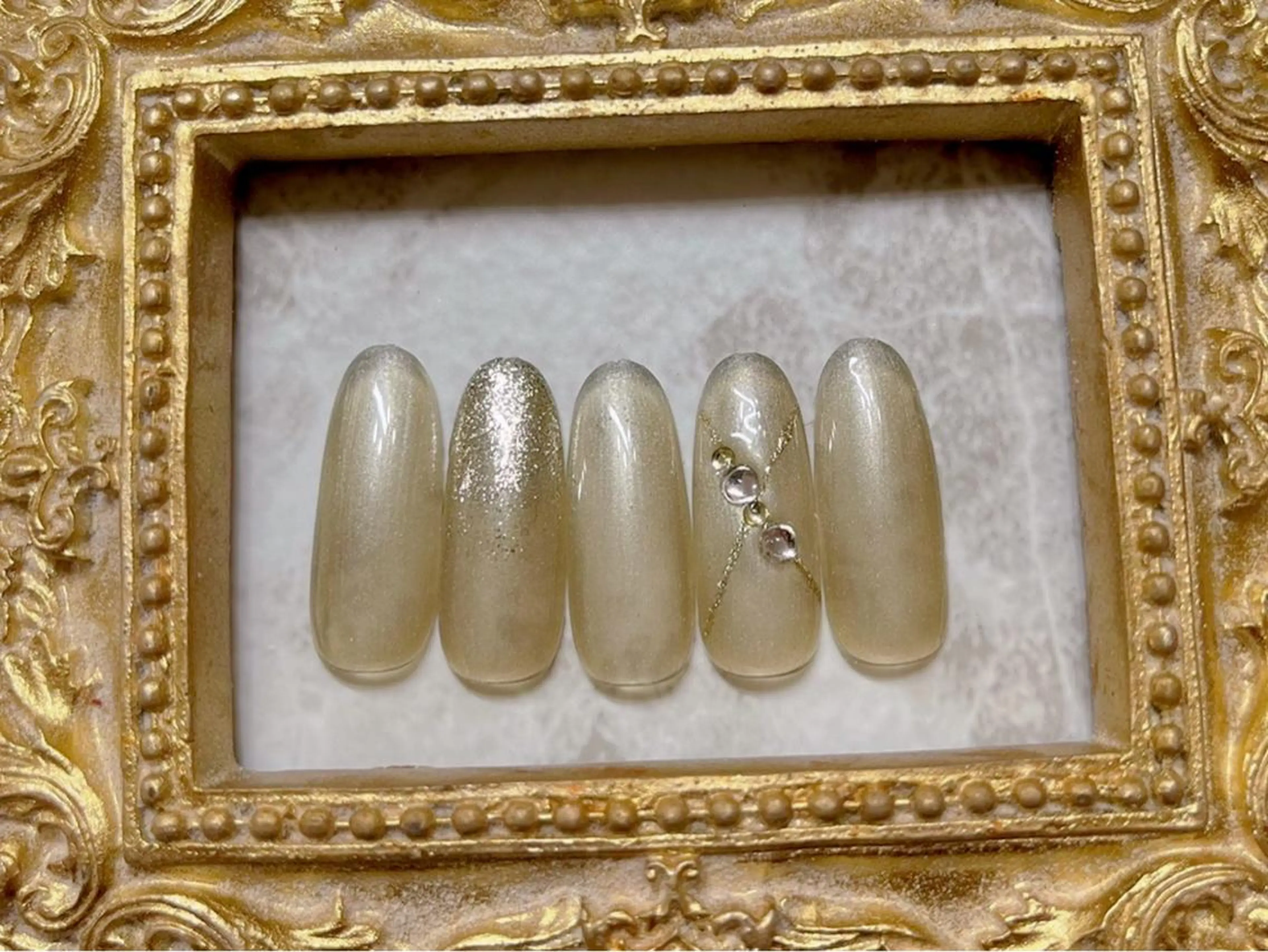 ネイル ハンドネイル マジックミラー所属・マジック ミラーのネイルデザイン