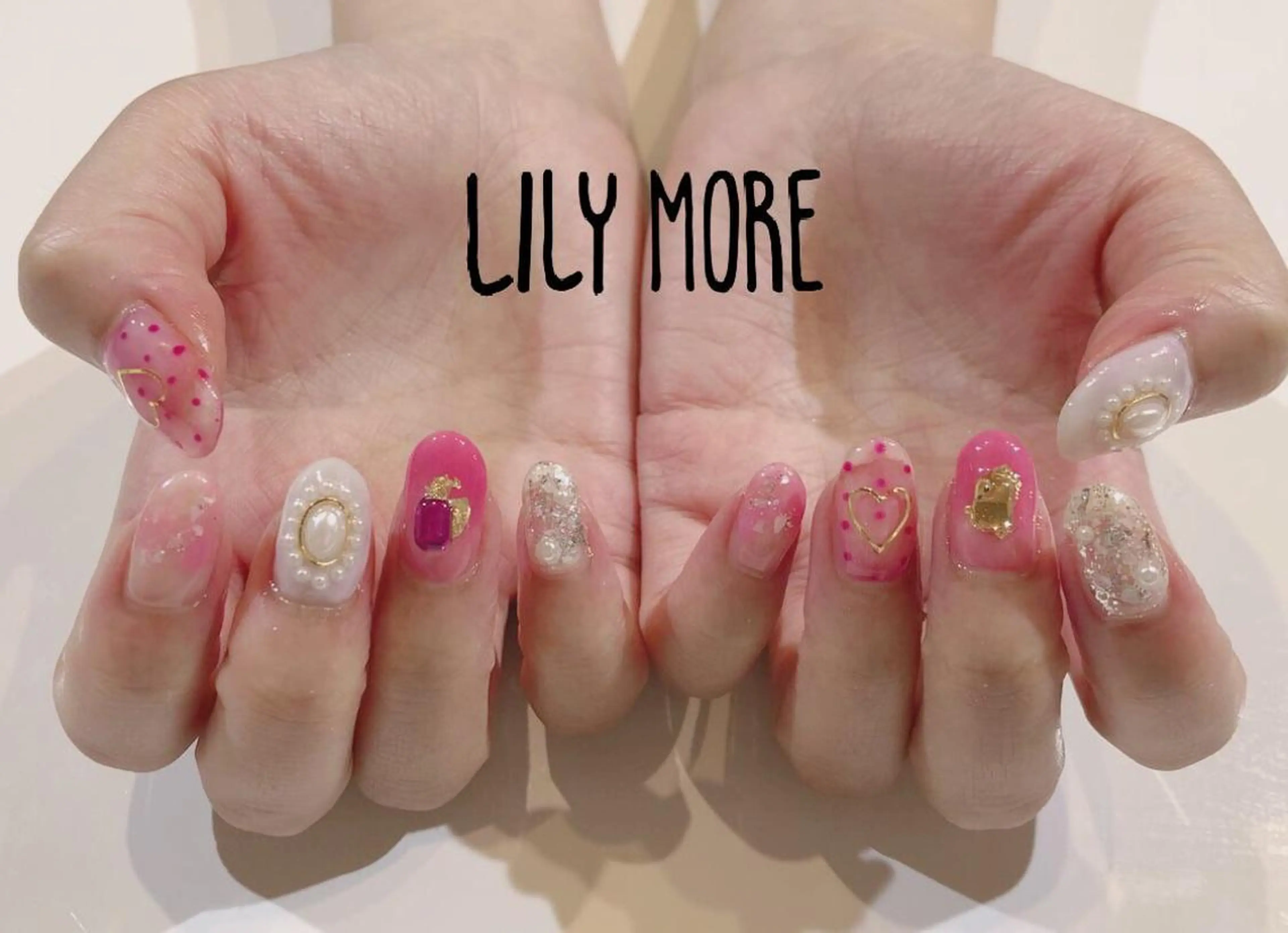 ネイル ドット Lily closetのネイルデザイン