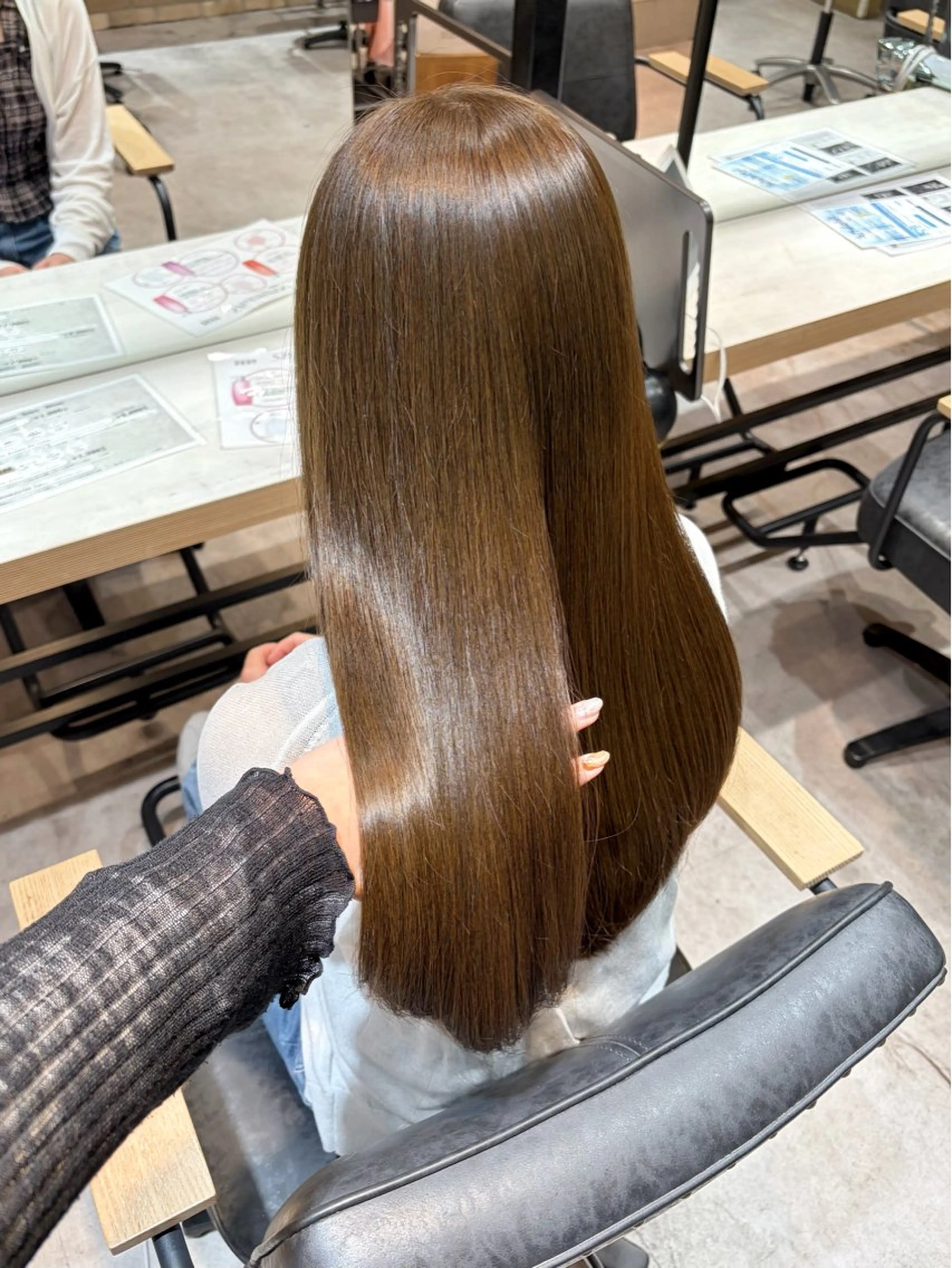 ロング カラー ヘアカラー レイヤー/手書きネイ ルCOCORO 🎀のネイルデザイン