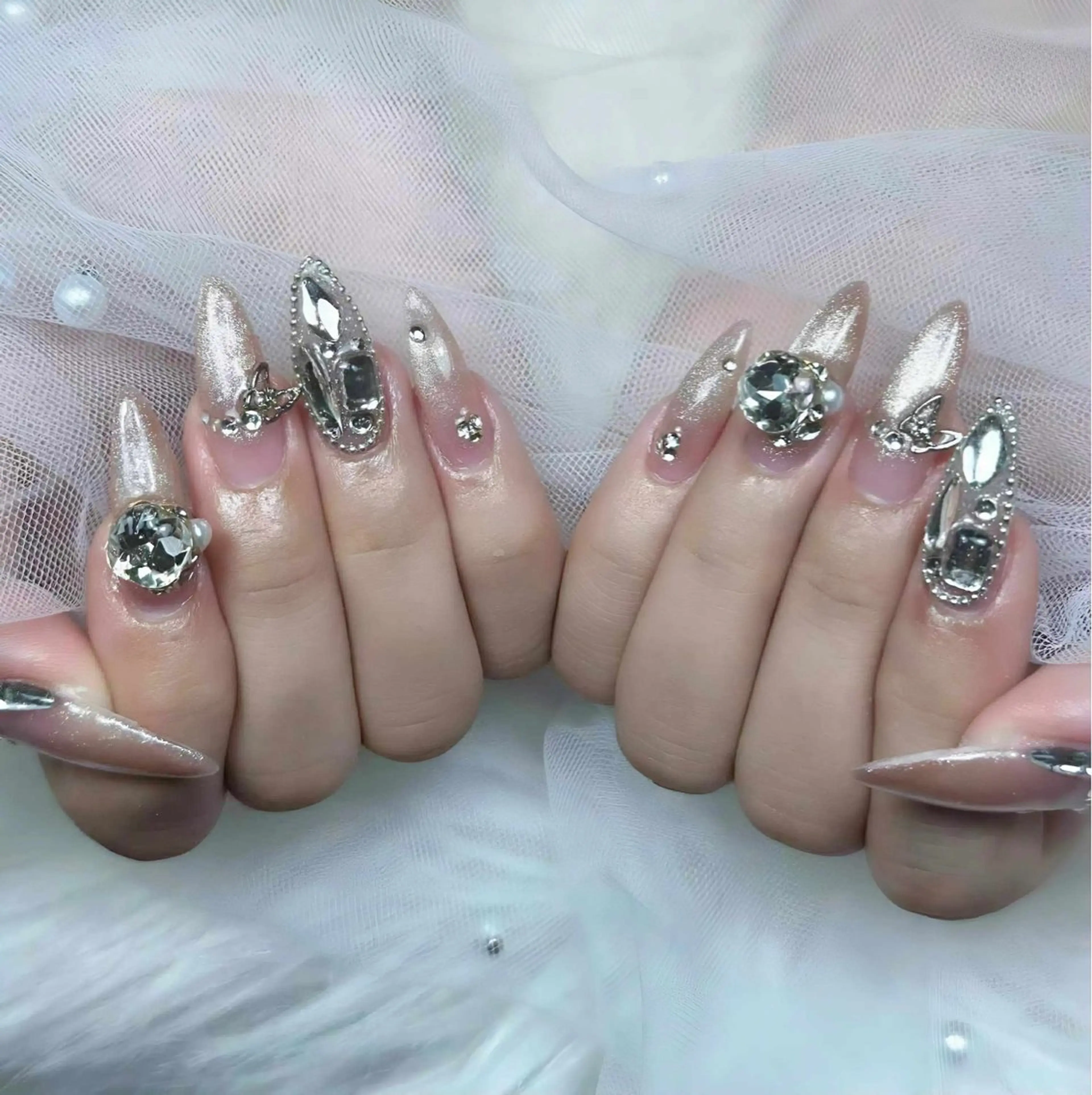 ネイル オーロラネイル 長さ出し フットネイル フレンチネイル ジェルネイル ハンドネイル sora ❄️のネイルデザイン