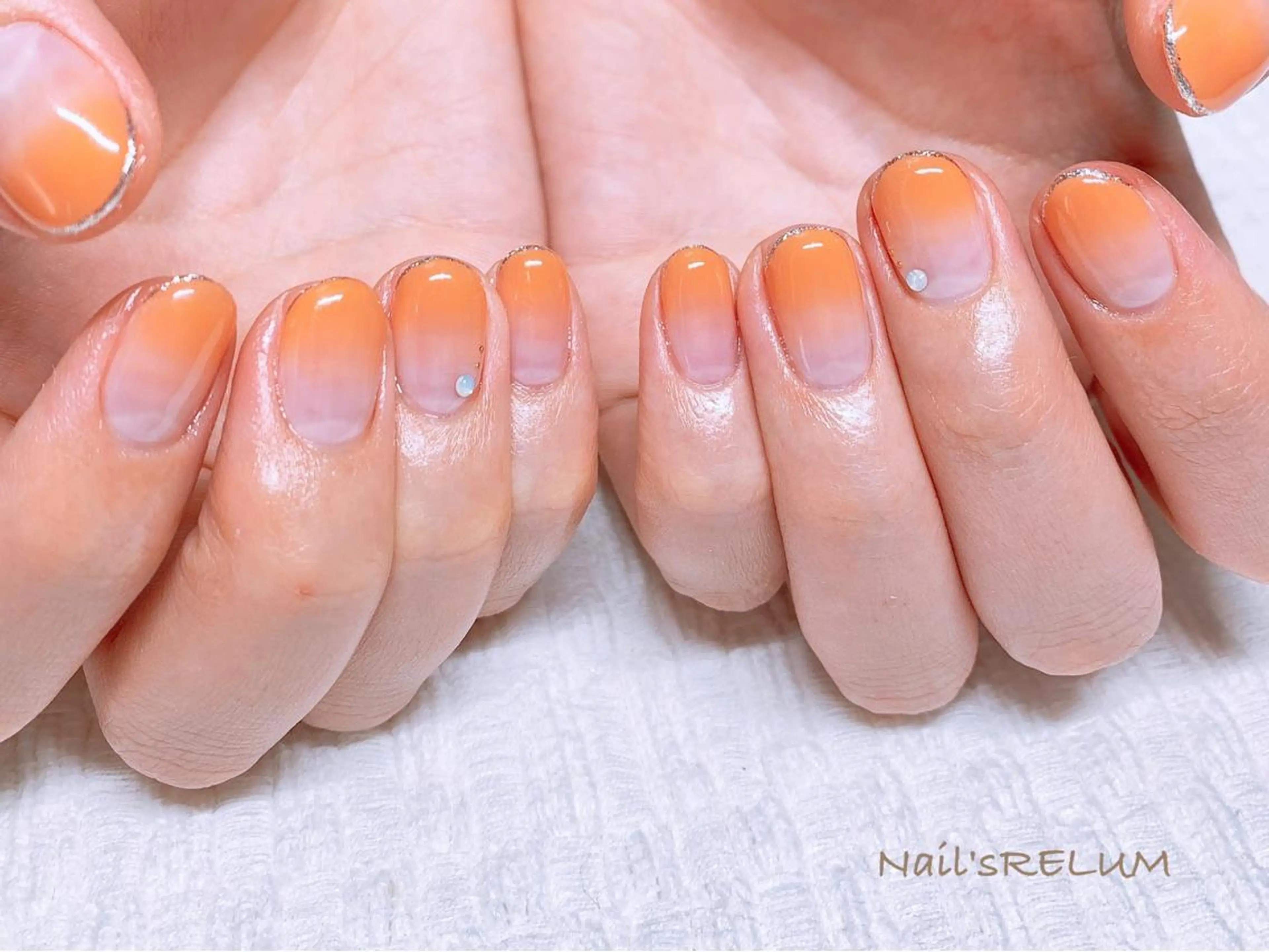 ネイル グラデーション THECOLORS所属・近貞 莉奈のネイルデザイン