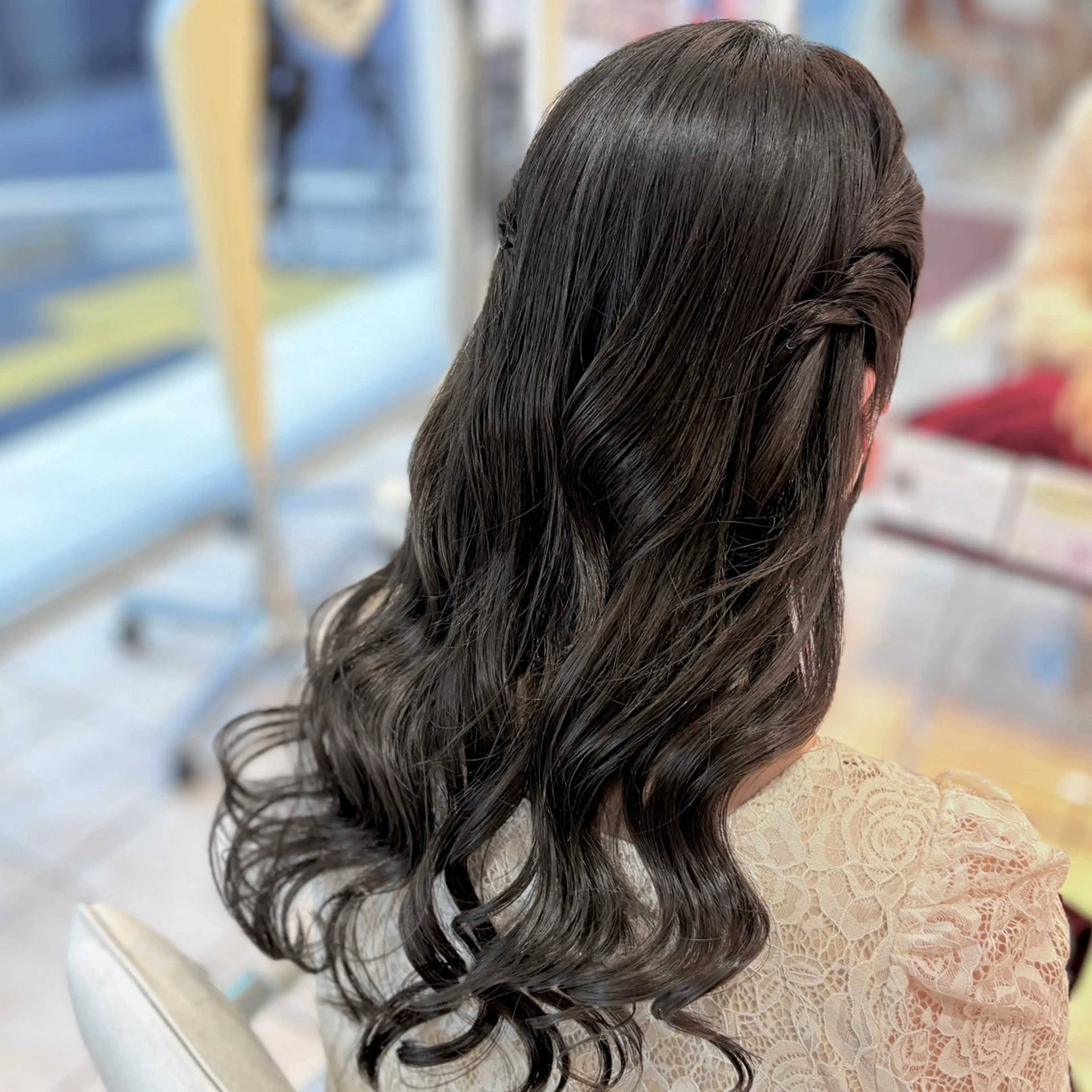 セミロング ヘアアレンジ ヘアセット ブリーチ/ヘアセット 【𝙍𝙞𝙣𝙤】のヘアスタイル