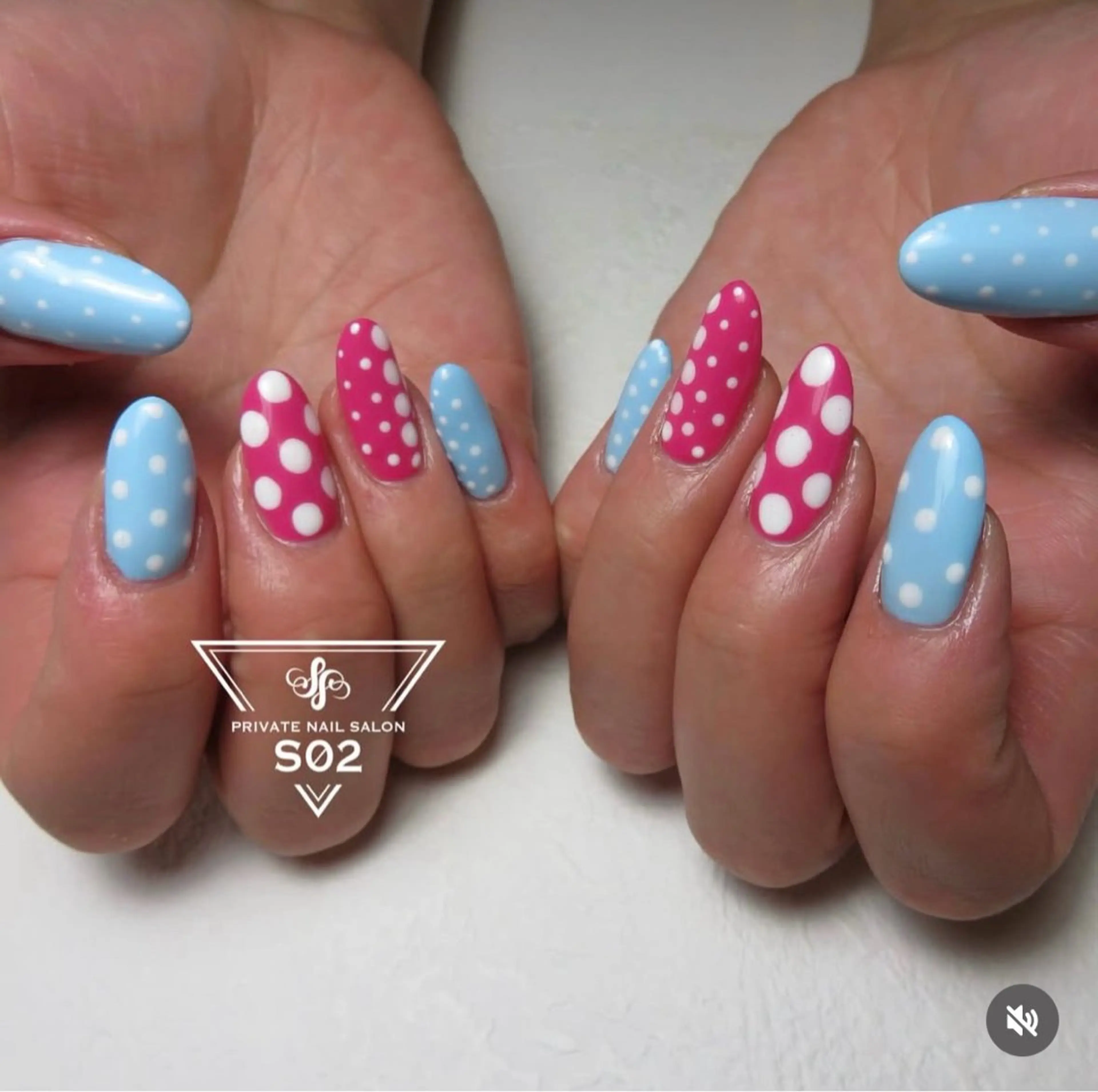 ネイル 持ち込み S02 𝙲𝚑𝚒𝚎のネイルデザイン