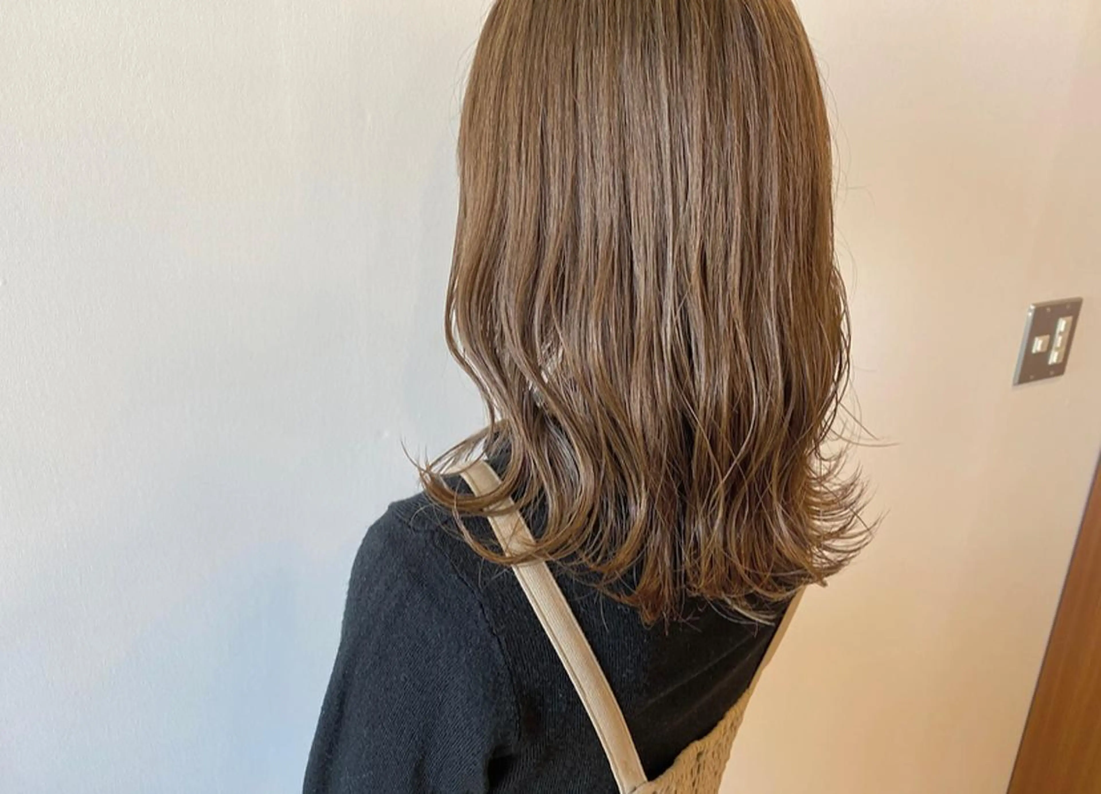 ミディアム カラー ベージュカラー ブラウンカラー ブラウンベージュ 透明感カラー ハイライトカラー カット ヘアカラー トリートメント 鈴木 翔梧のヘアスタイル