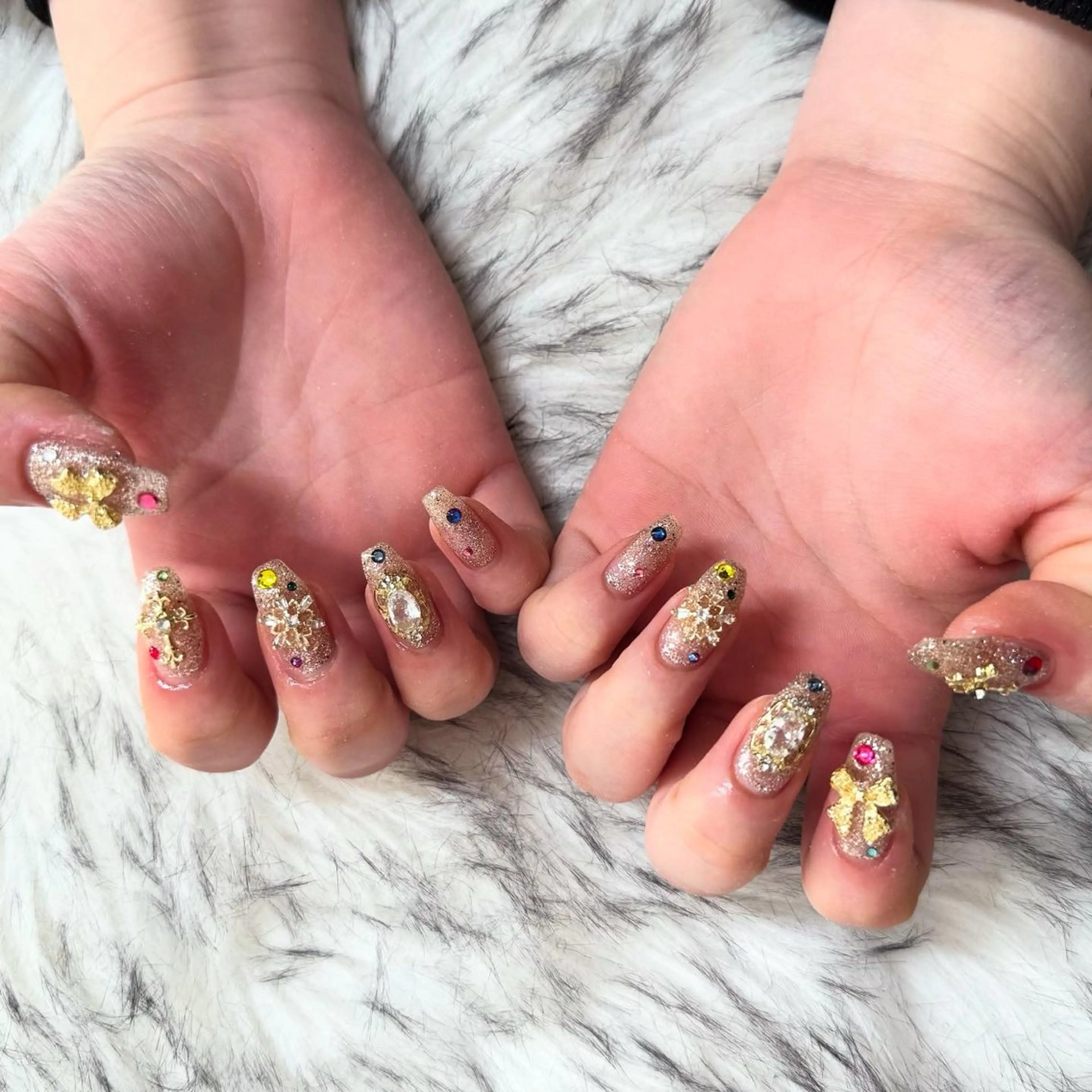 セミロング ハンドネイル mao .のネイルデザイン